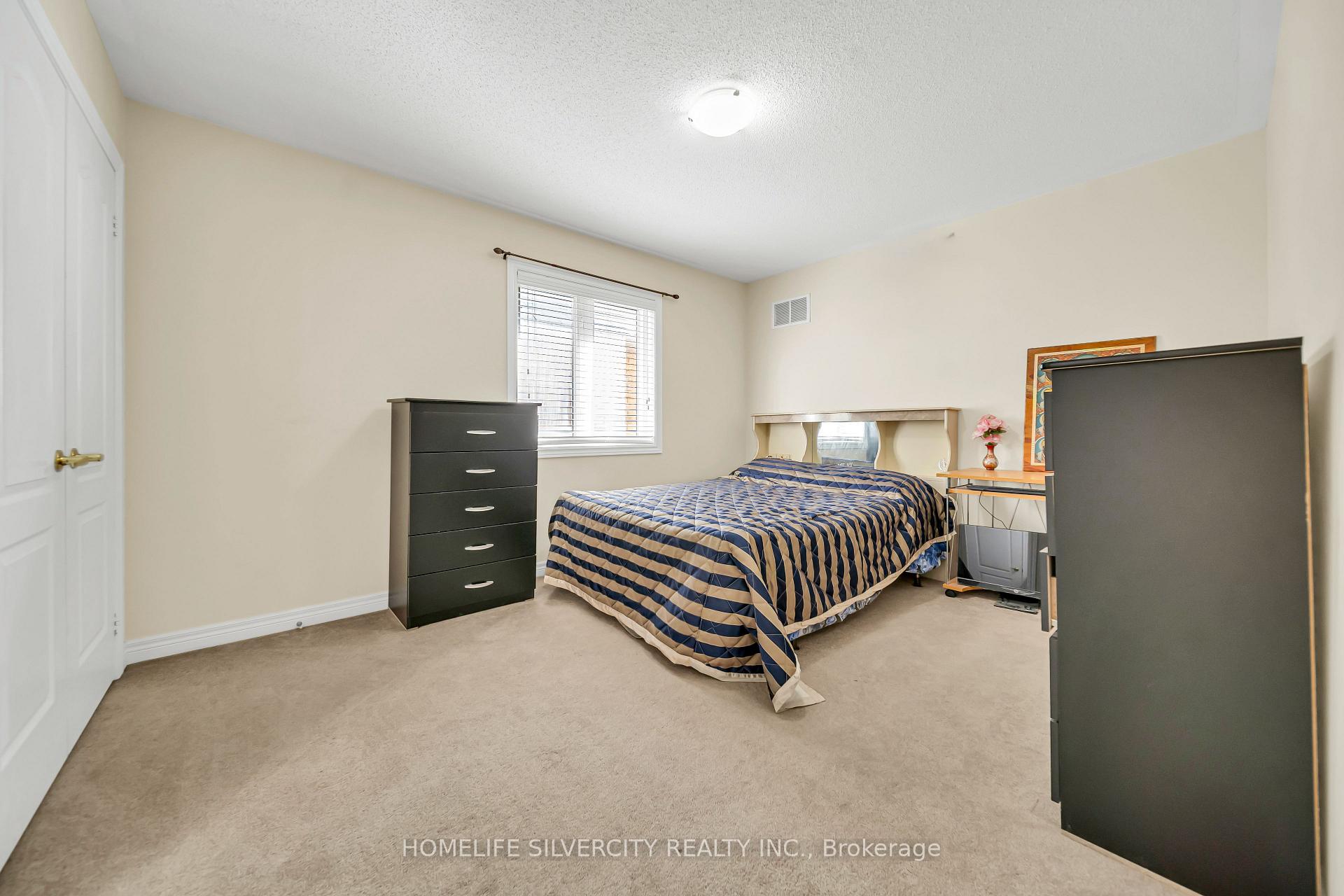 Photo 31 of 70 Appleaire Crescent, Brampton, Sandringham-Wellington — HOMEH
