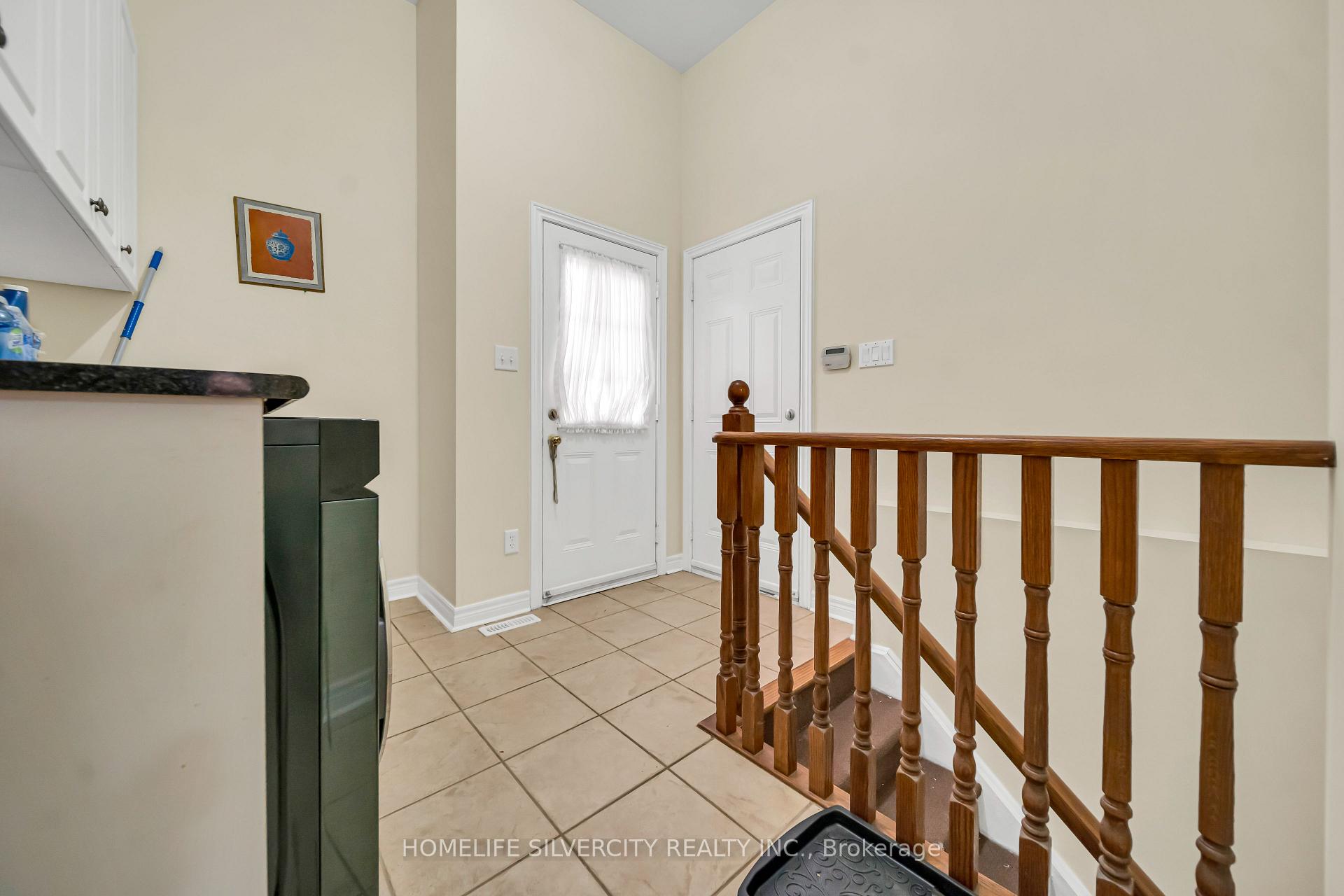 Photo 33 of 70 Appleaire Crescent, Brampton, Sandringham-Wellington — HOMEH