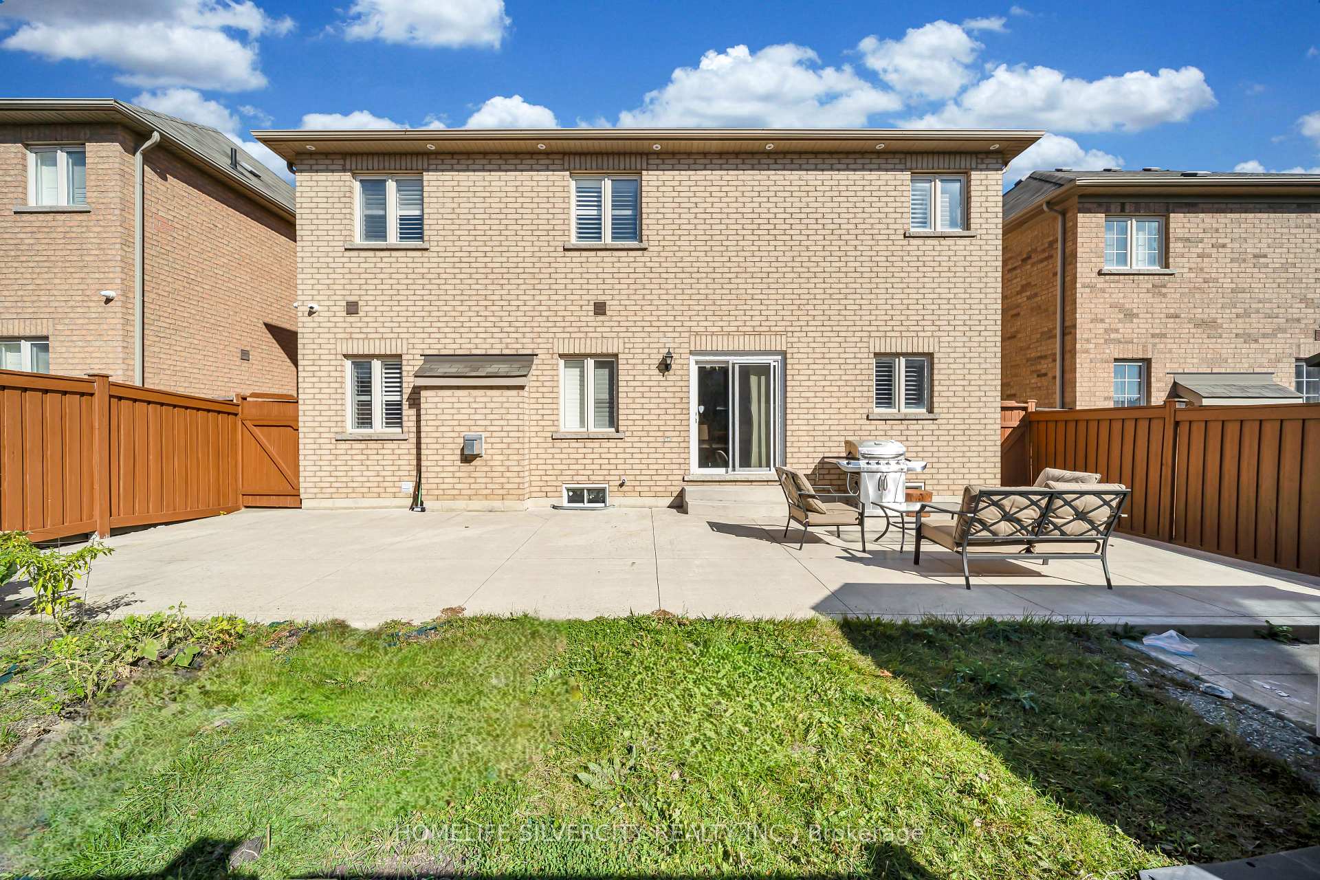 Photo 37 of 70 Appleaire Crescent, Brampton, Sandringham-Wellington — HOMEH