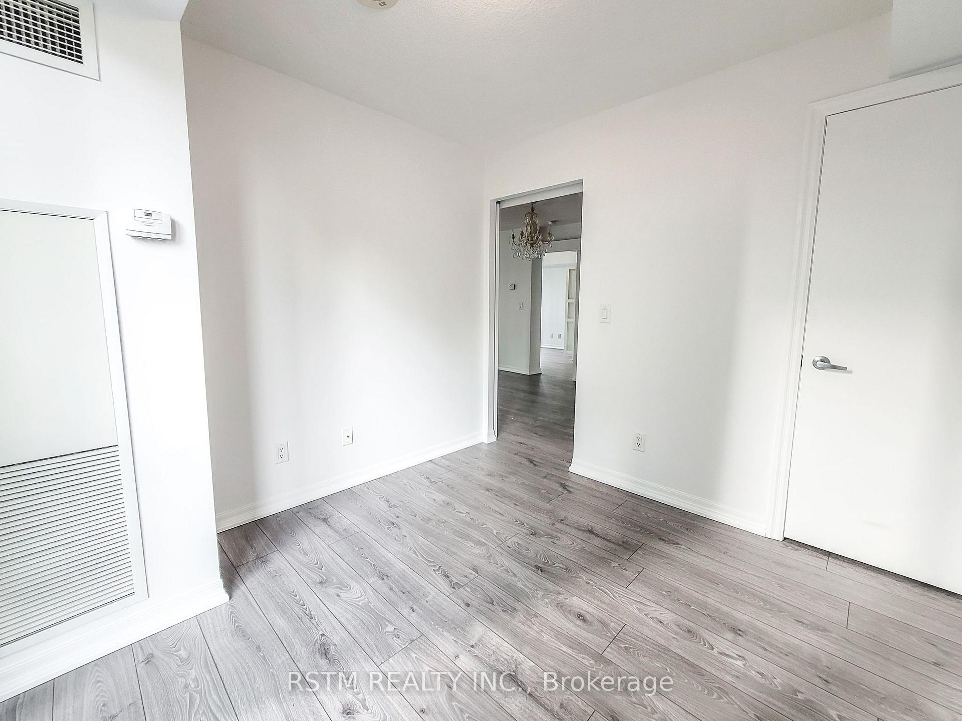 Photo 5 of Unit 710, 12 Yonge Street, Toronto, Waterfront Communities — HOMEH