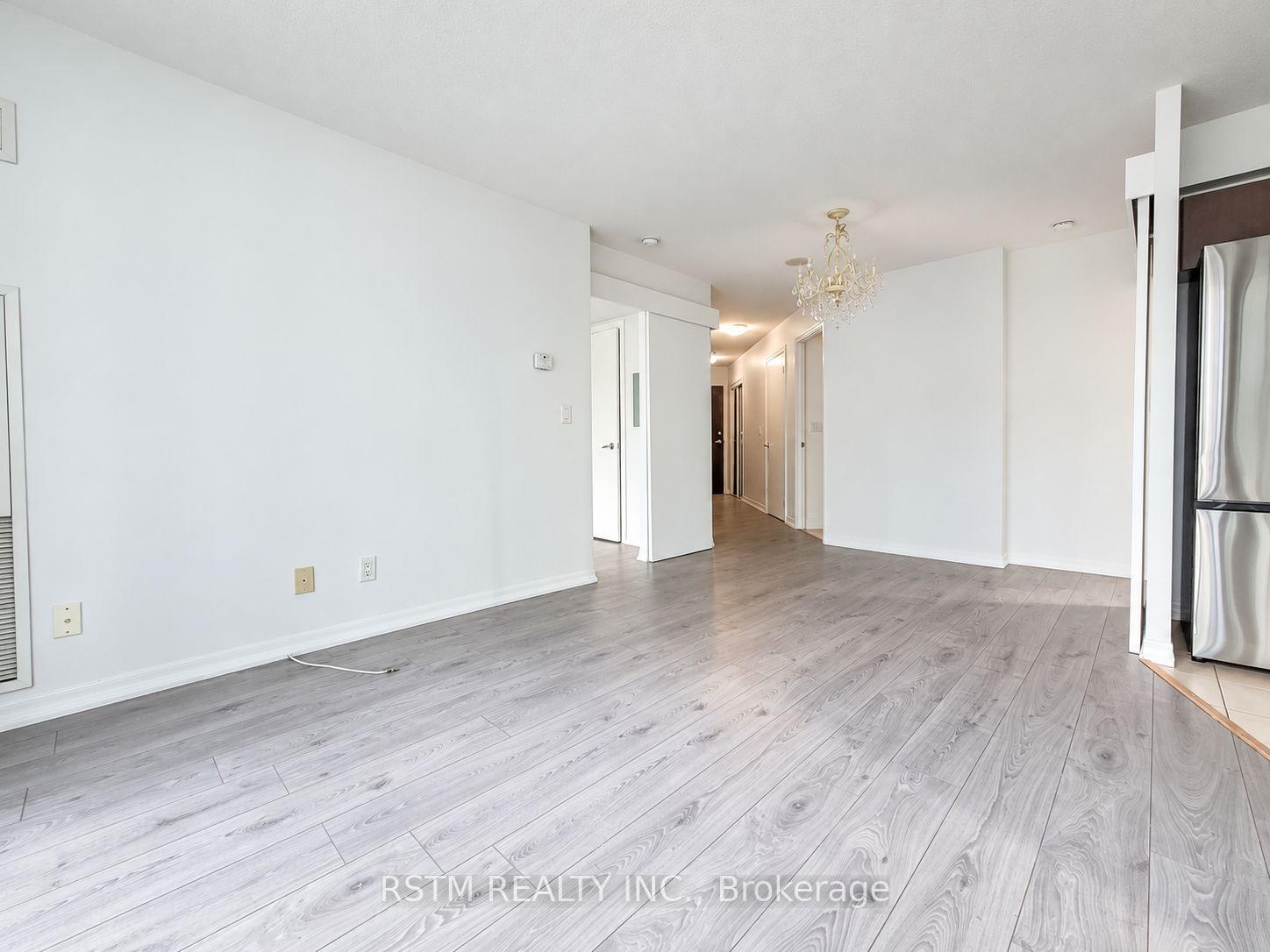 Photo 8 of Unit 710, 12 Yonge Street, Toronto, Waterfront Communities — HOMEH