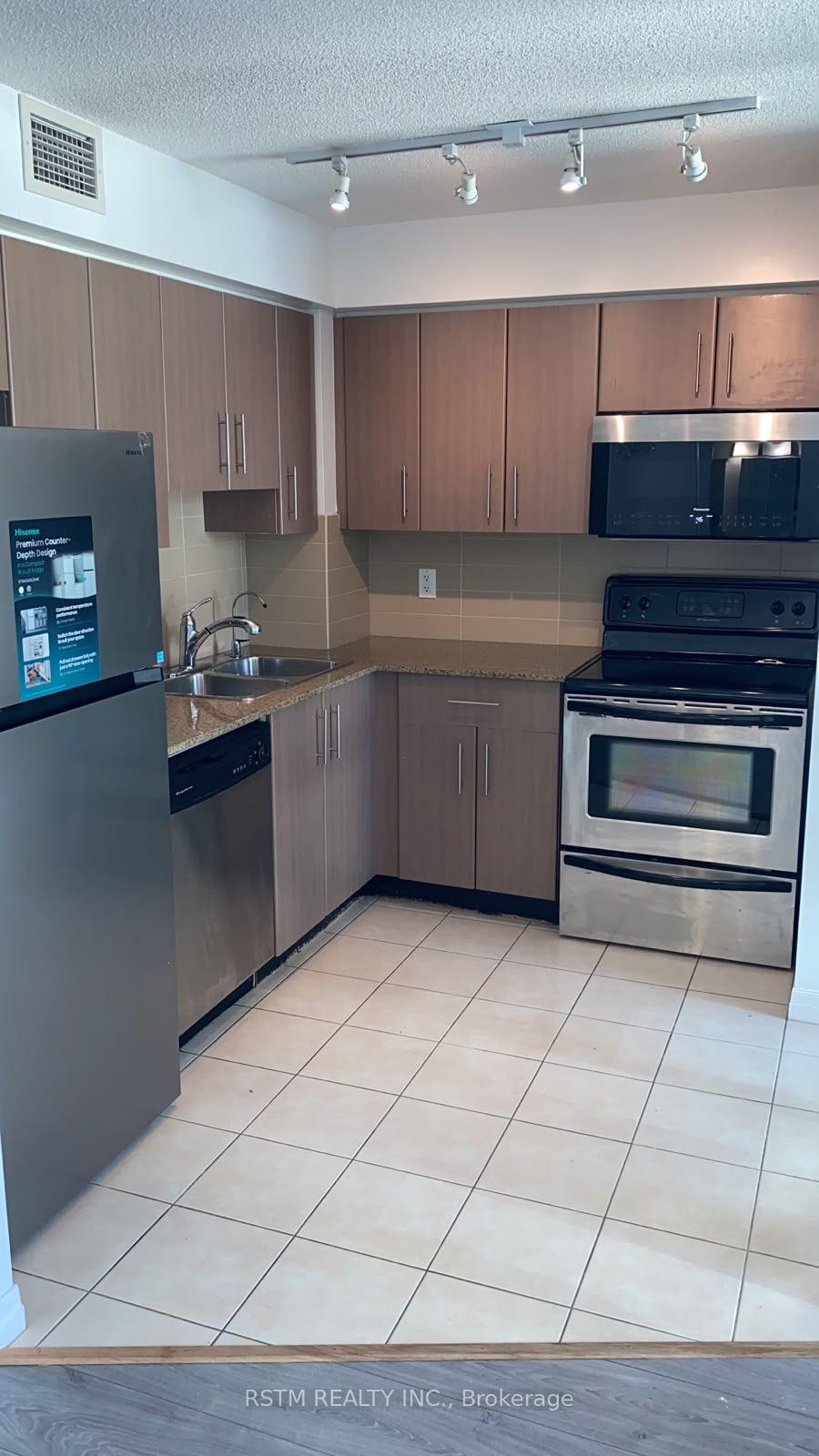 Photo 12 of Unit 710, 12 Yonge Street, Toronto, Waterfront Communities — HOMEH