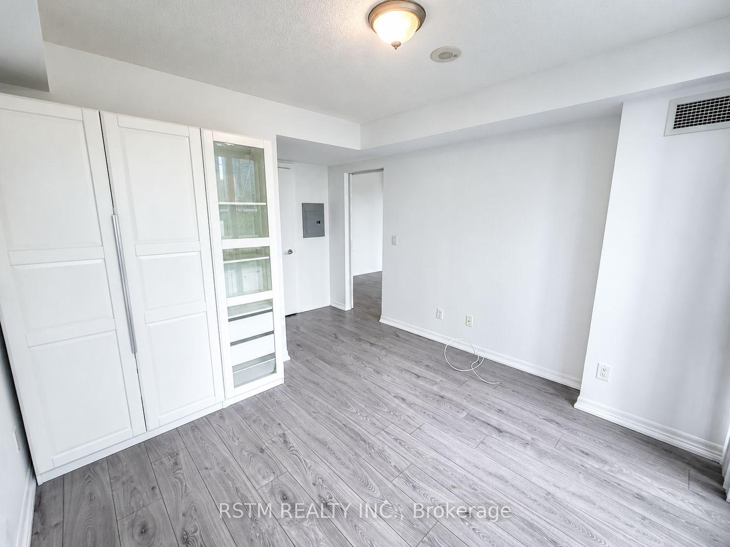 Photo 14 of Unit 710, 12 Yonge Street, Toronto, Waterfront Communities — HOMEH