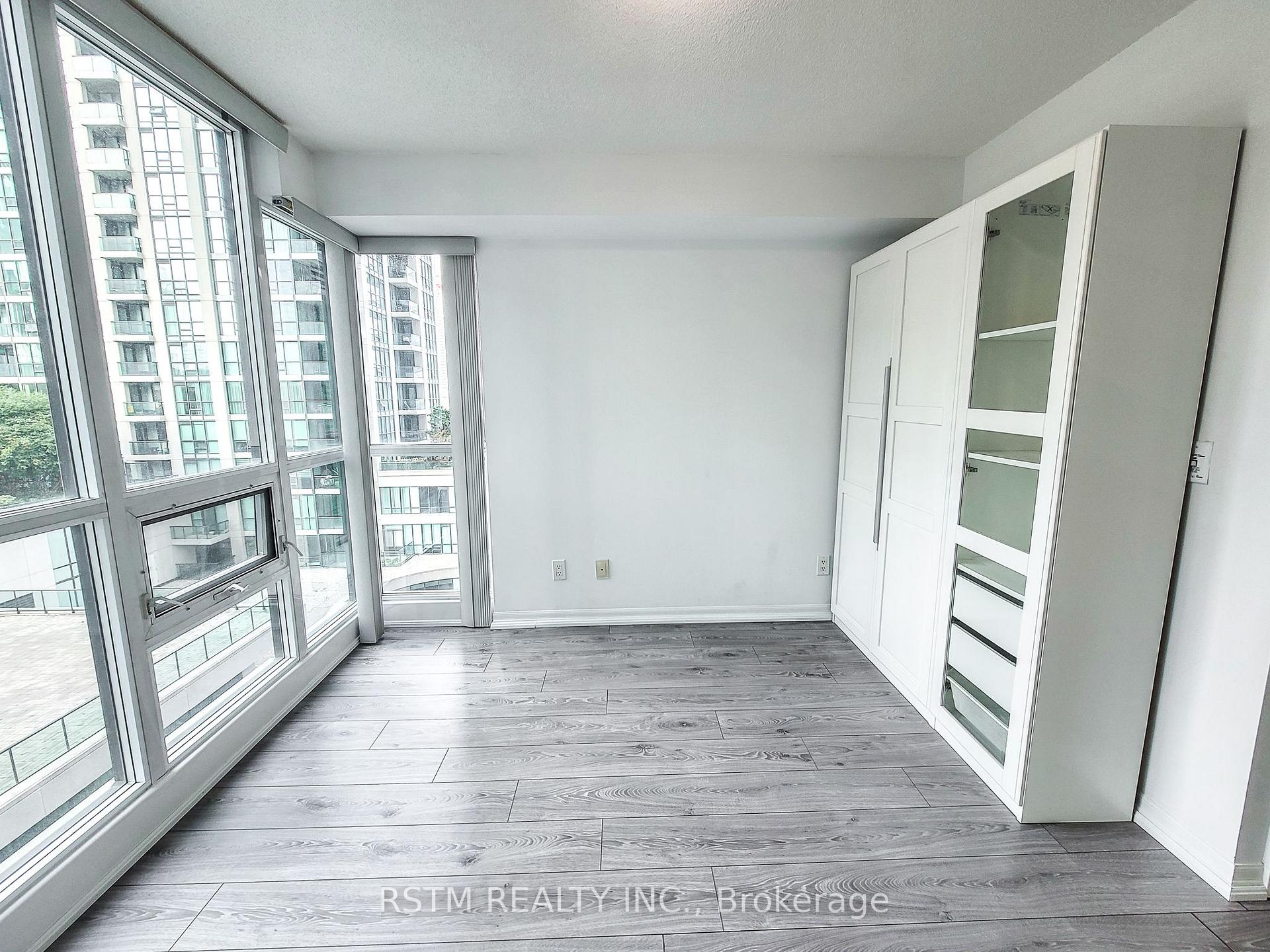 Photo 15 of Unit 710, 12 Yonge Street, Toronto, Waterfront Communities — HOMEH