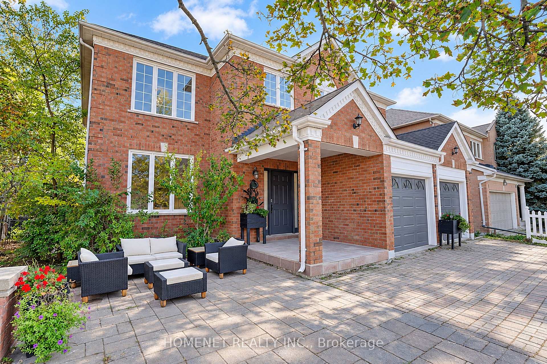Photo 2 of 529 Carlton Road, Markham, Unionville — HOMEH