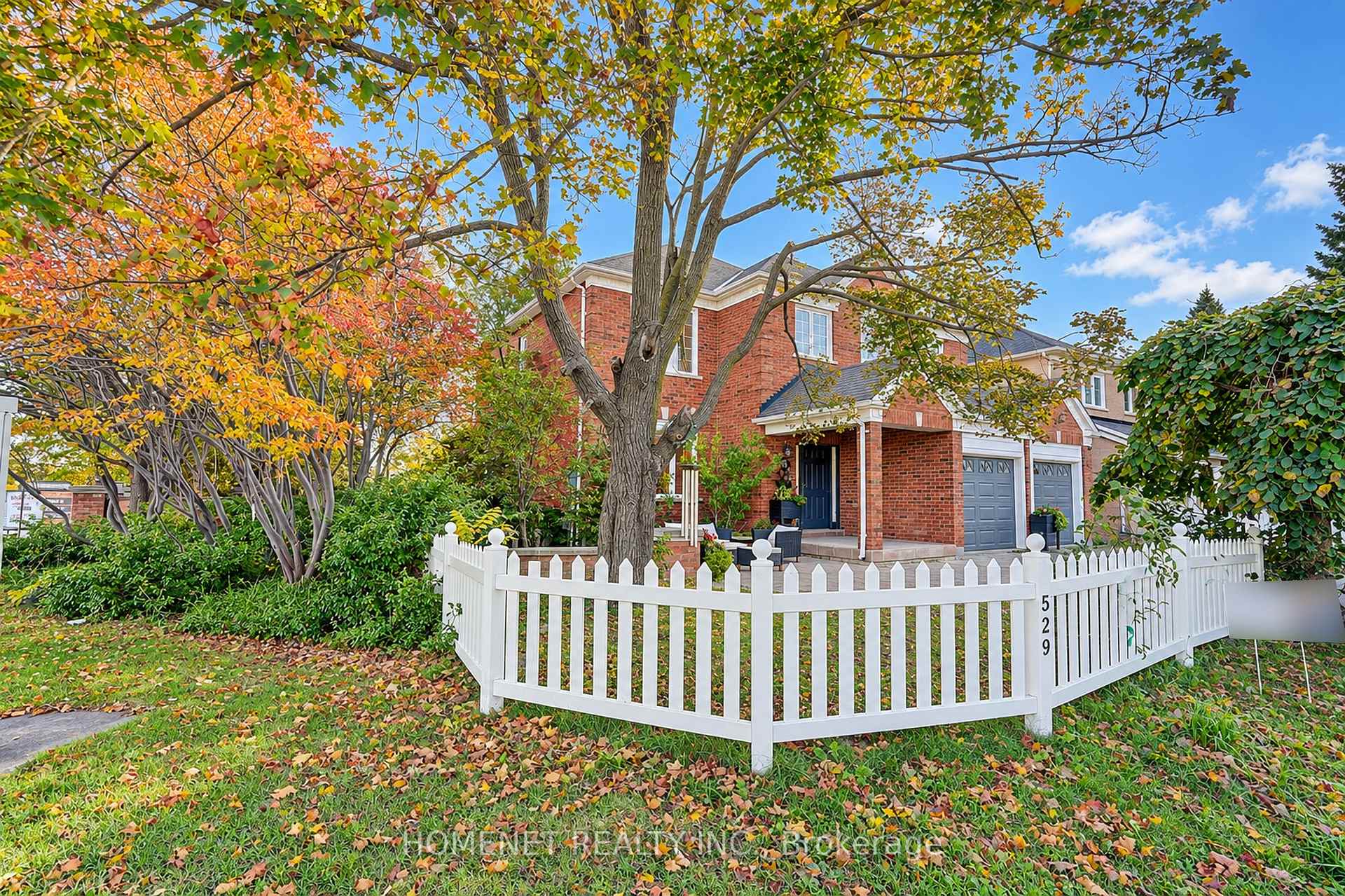 Photo 3 of 529 Carlton Road, Markham, Unionville — HOMEH