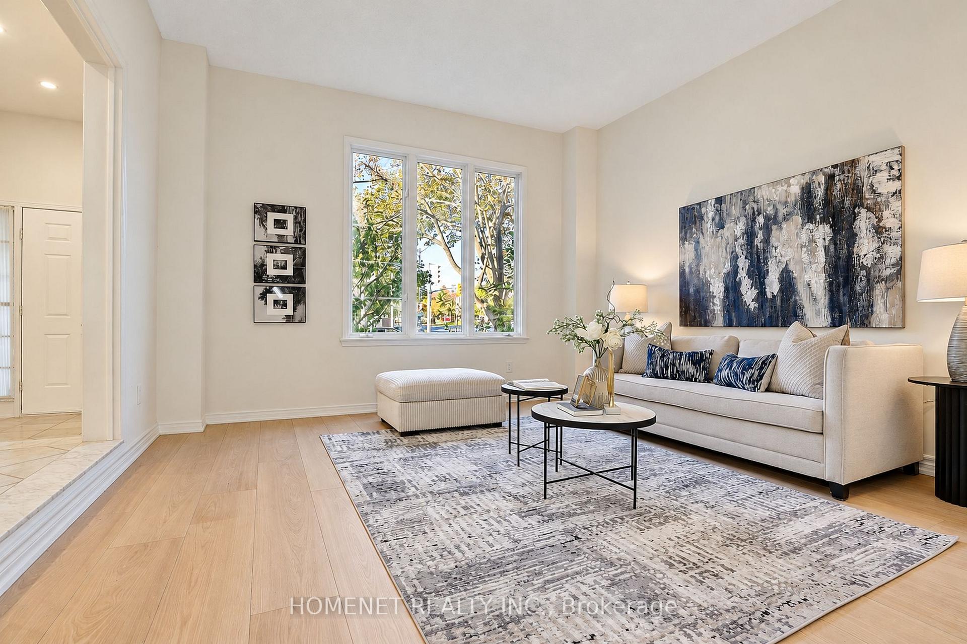 Photo 11 of 529 Carlton Road, Markham, Unionville — HOMEH