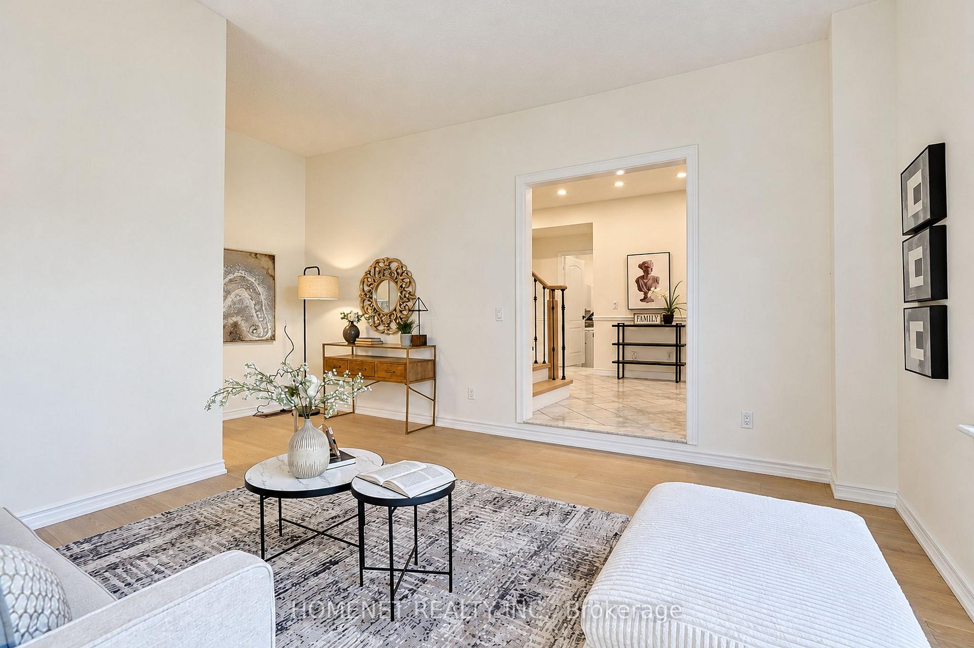 Photo 12 of 529 Carlton Road, Markham, Unionville — HOMEH