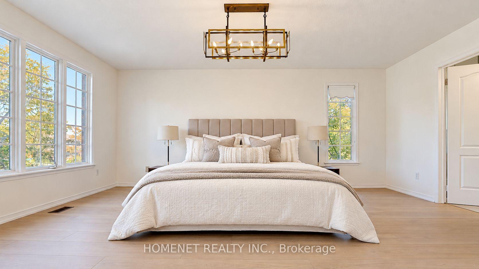 Photo 15 of 529 Carlton Road, Markham, Unionville — HOMEH