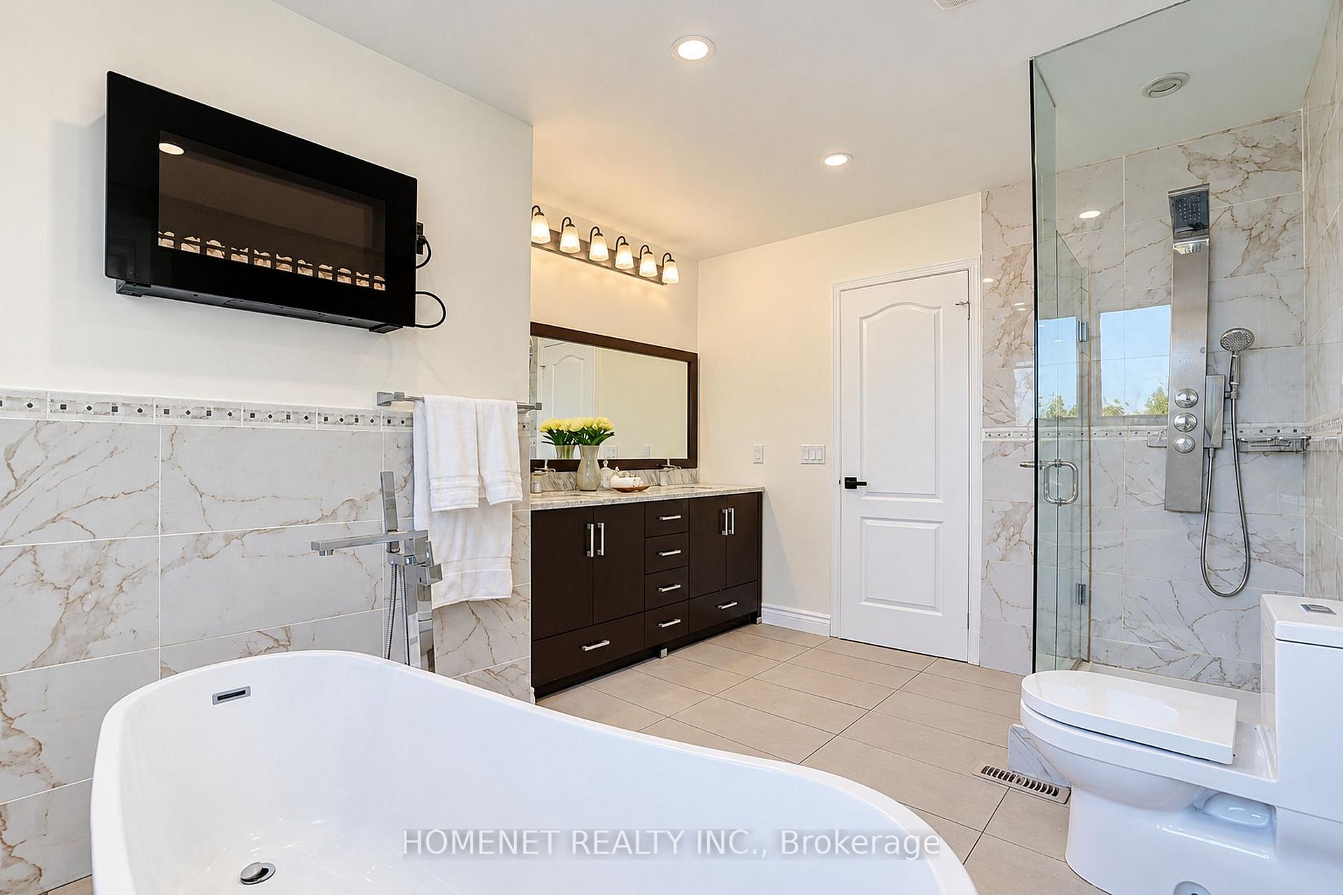 Photo 18 of 529 Carlton Road, Markham, Unionville — HOMEH