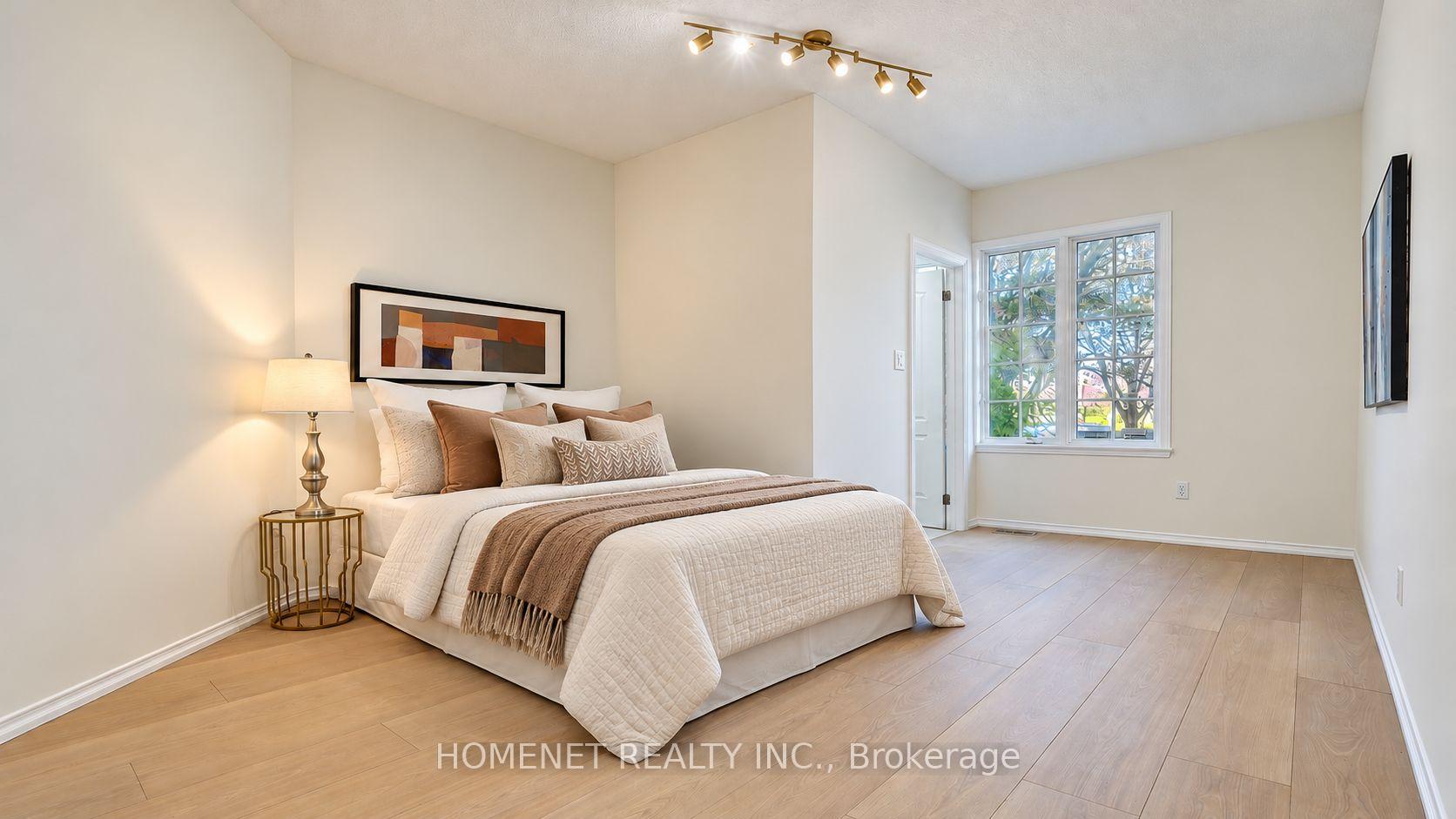Photo 21 of 529 Carlton Road, Markham, Unionville — HOMEH