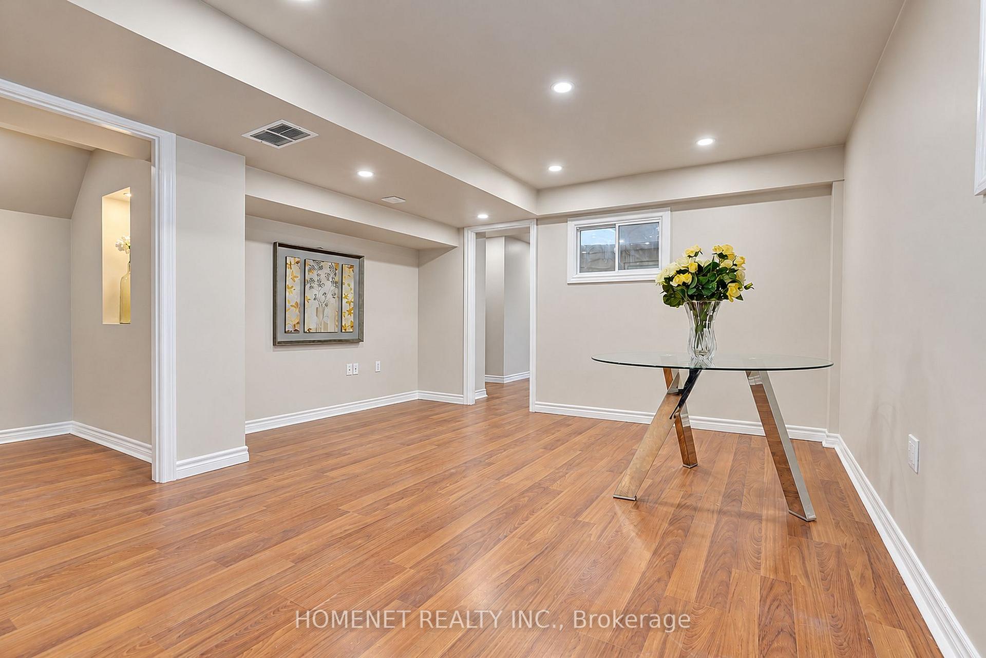 Photo 25 of 529 Carlton Road, Markham, Unionville — HOMEH