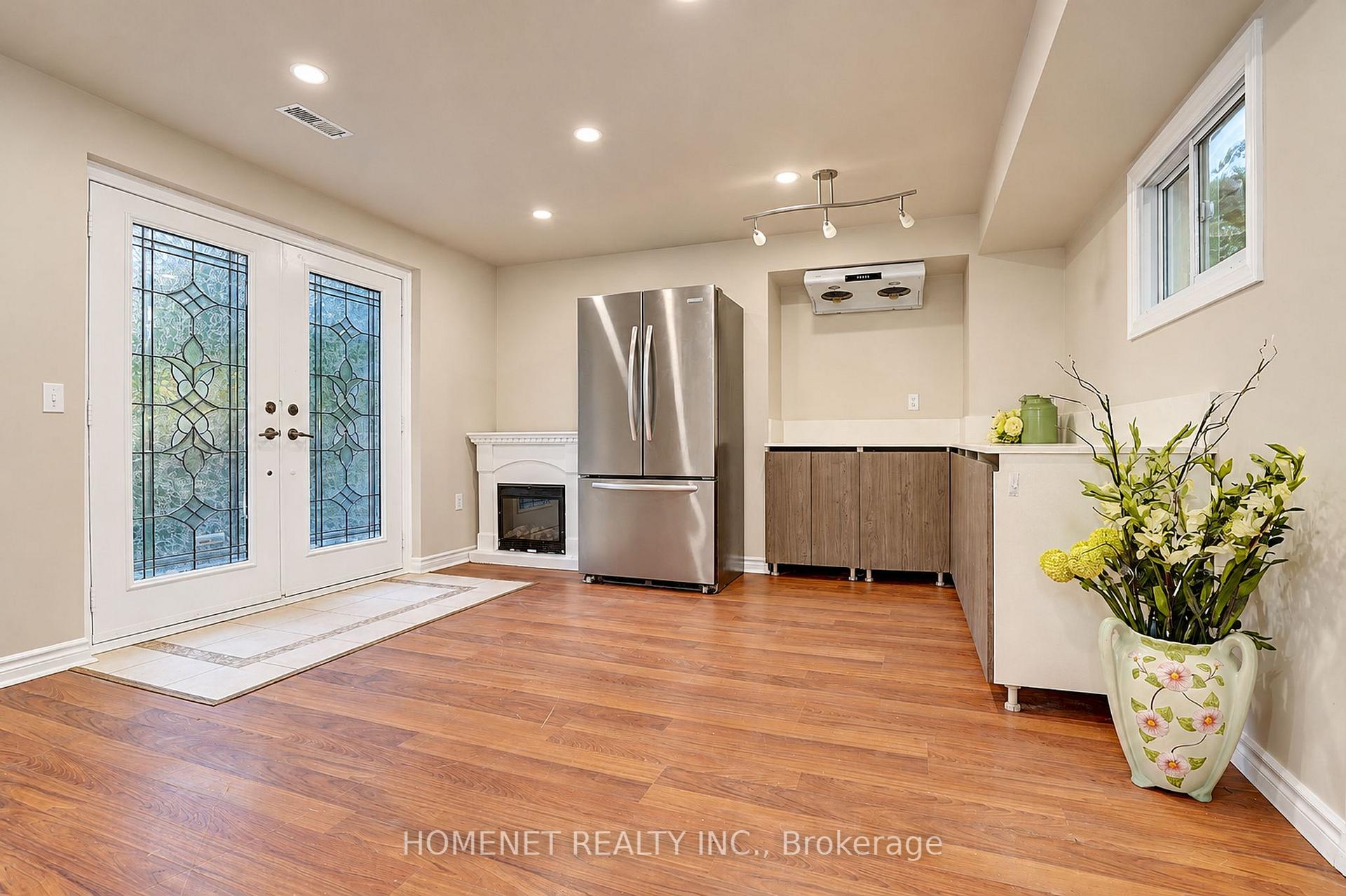 Photo 26 of 529 Carlton Road, Markham, Unionville — HOMEH