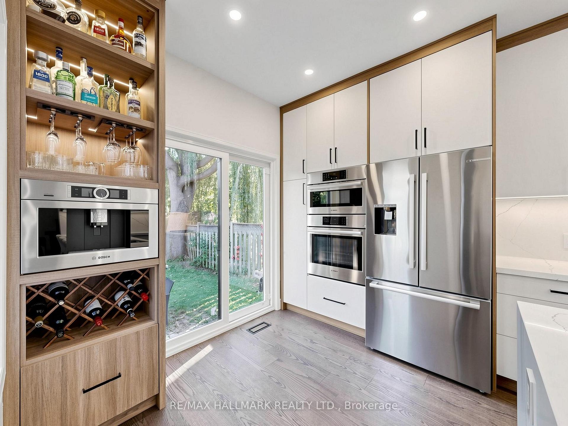 Photo 18 of 45 Colonial Crescent, Richmond Hill, Oak Ridges Lake Wilcox — HOMEH