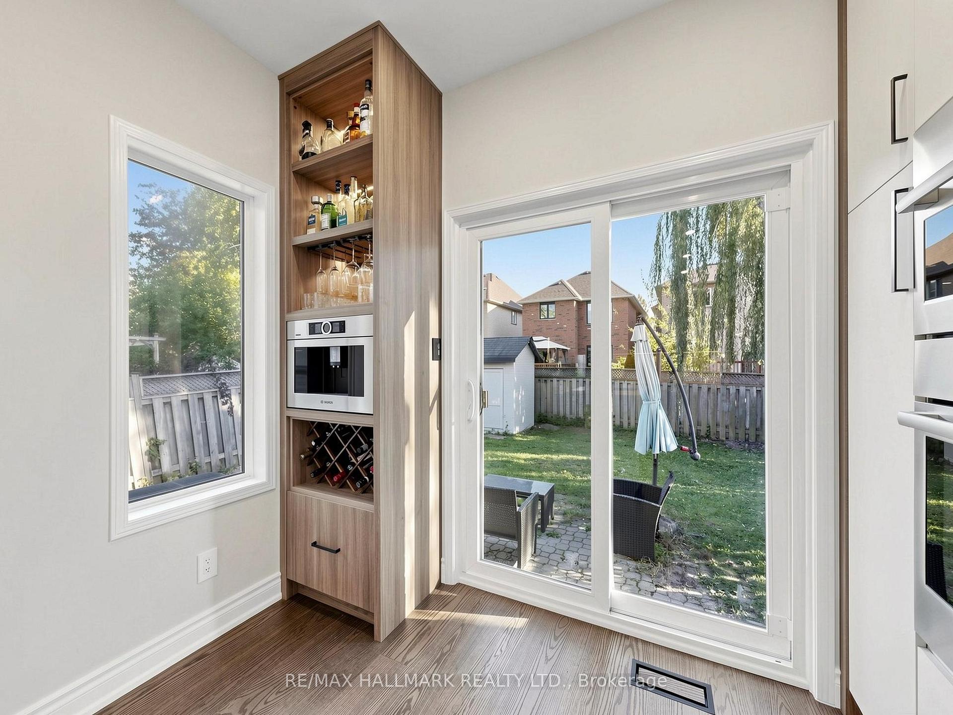 Photo 19 of 45 Colonial Crescent, Richmond Hill, Oak Ridges Lake Wilcox — HOMEH