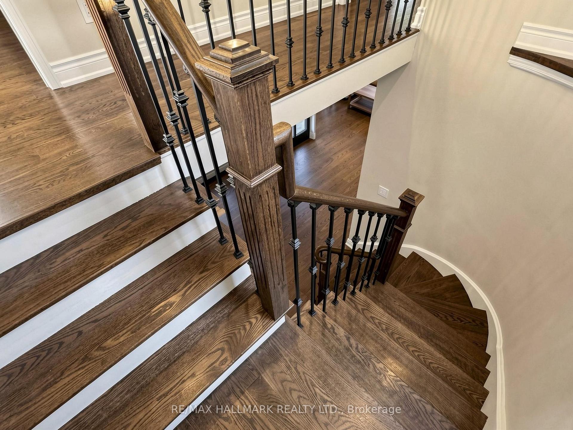 Photo 28 of 45 Colonial Crescent, Richmond Hill, Oak Ridges Lake Wilcox — HOMEH