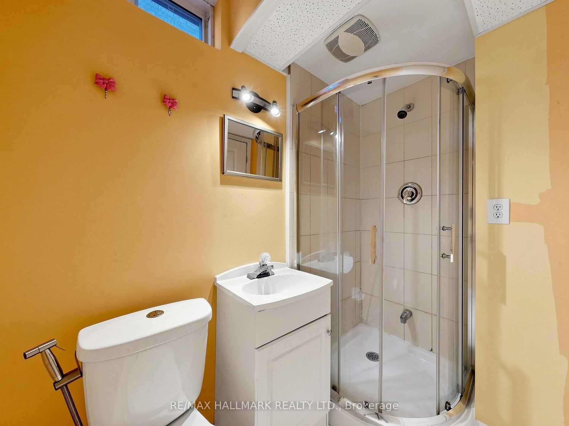 Photo 43 of 45 Colonial Crescent, Richmond Hill, Oak Ridges Lake Wilcox — HOMEH