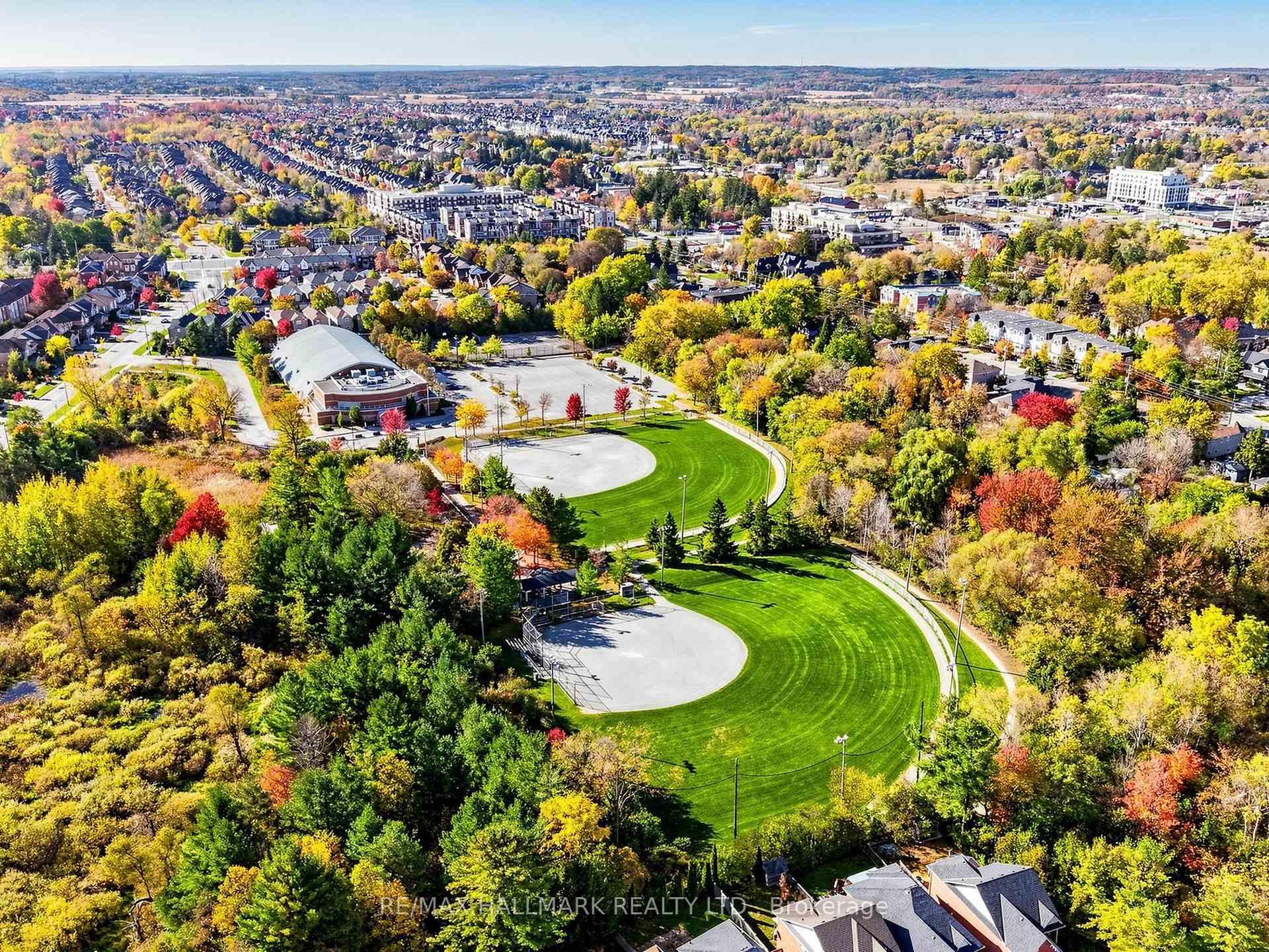 Photo 49 of 45 Colonial Crescent, Richmond Hill, Oak Ridges Lake Wilcox — HOMEH