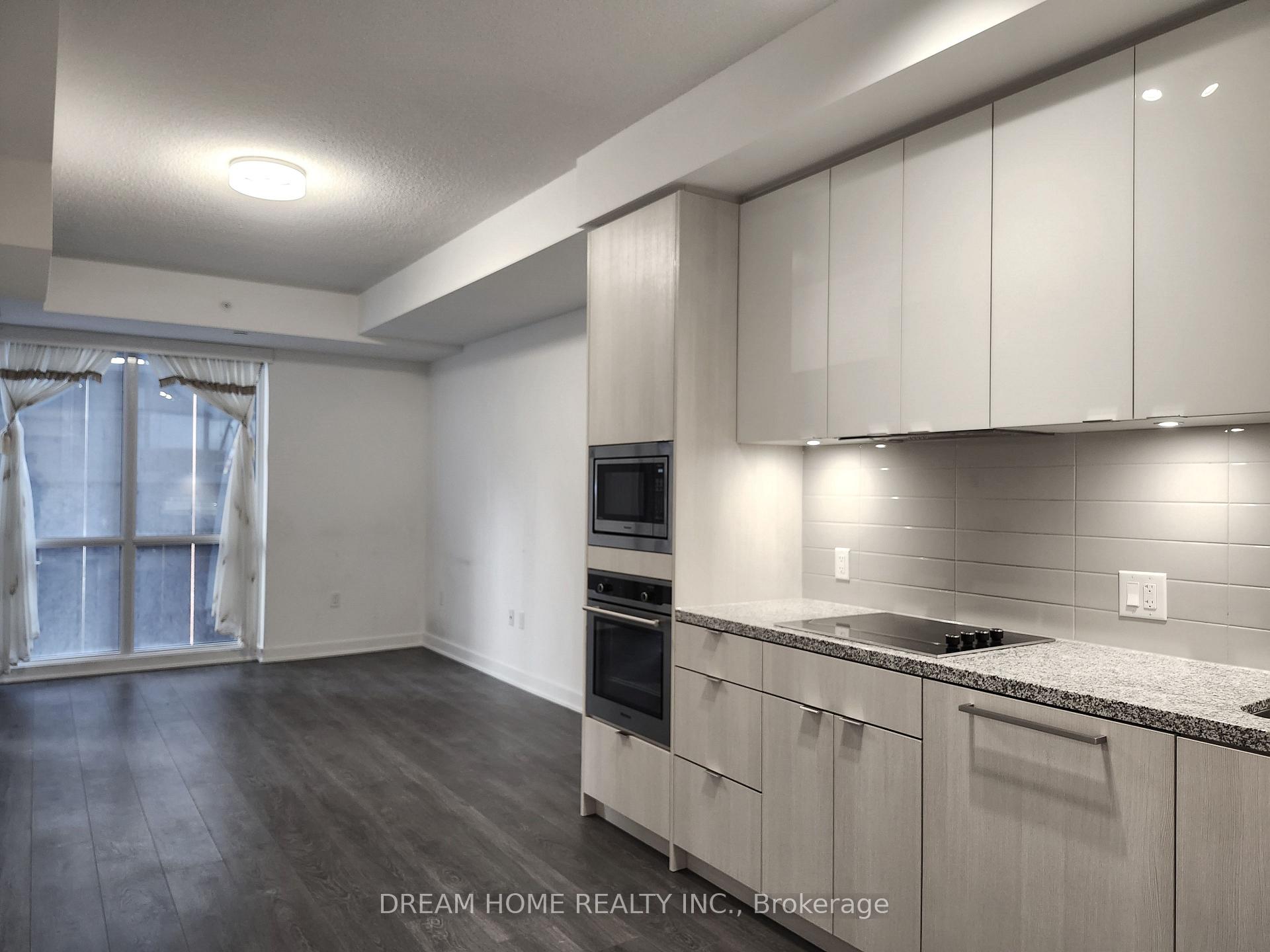 Photo 2 of Unit 712, 115 Blue Jays Way, Toronto, Waterfront Communities — HOMEH