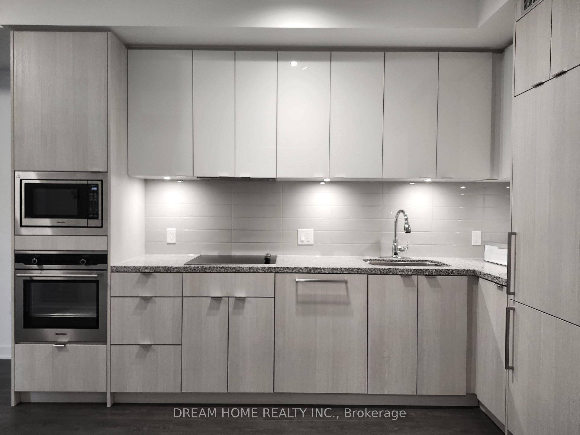 Photo 3 of Unit 712, 115 Blue Jays Way, Toronto, Waterfront Communities — HOMEH