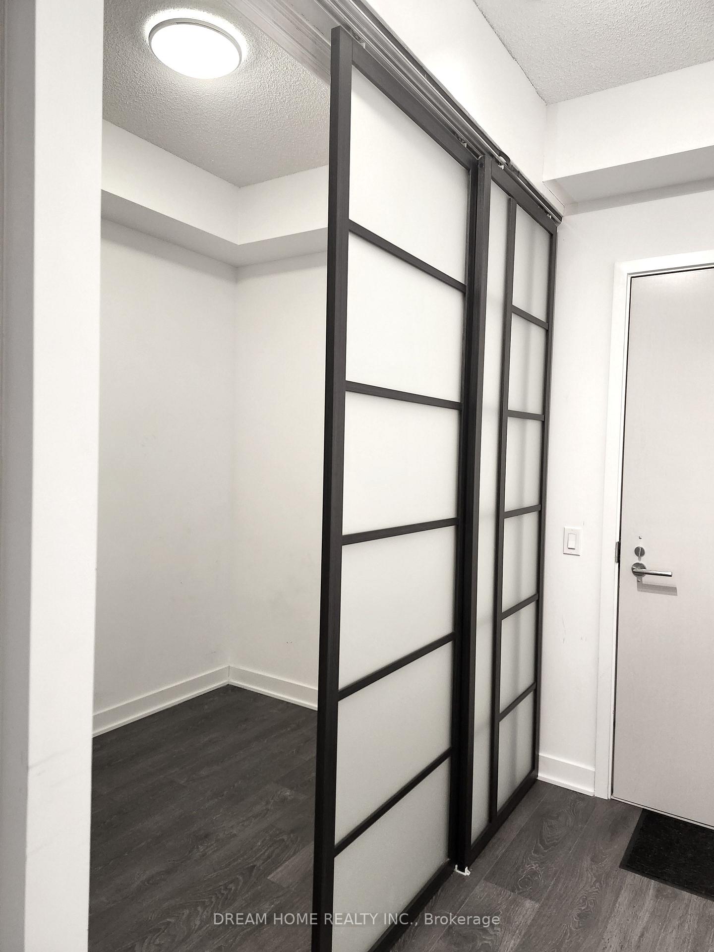 Photo 7 of Unit 712, 115 Blue Jays Way, Toronto, Waterfront Communities — HOMEH