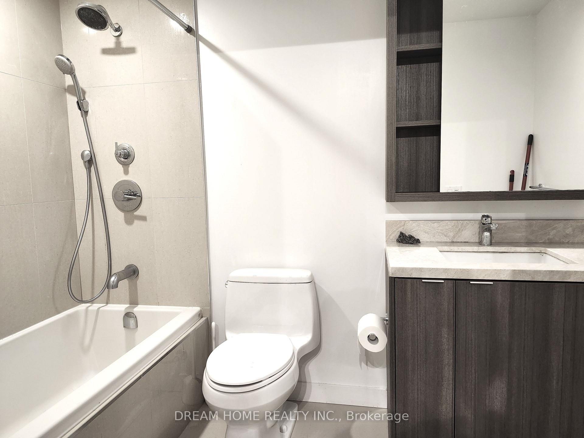 Photo 8 of Unit 712, 115 Blue Jays Way, Toronto, Waterfront Communities — HOMEH