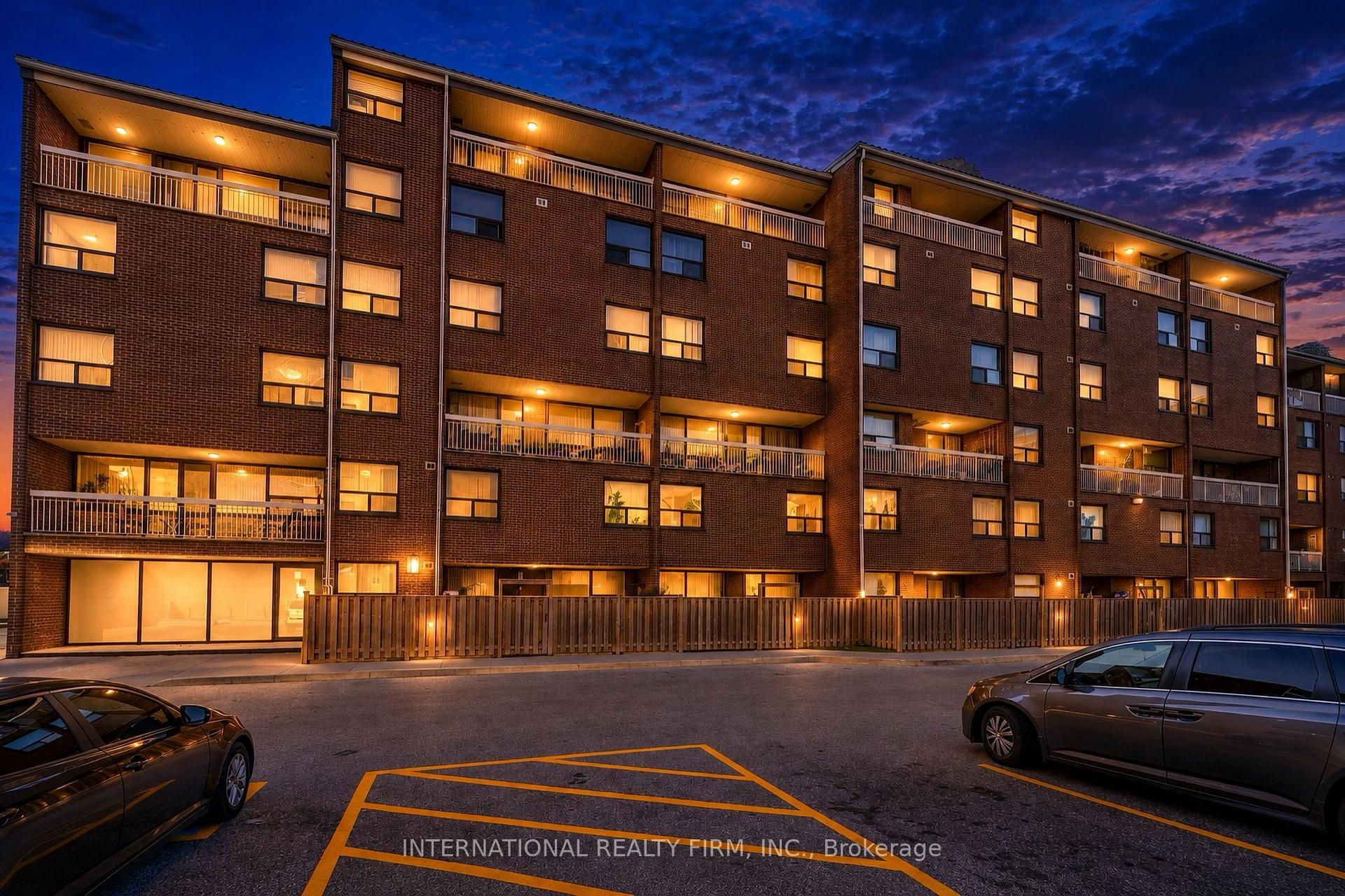 Photo of Unit 323, 4064 Lawrence Avenue E