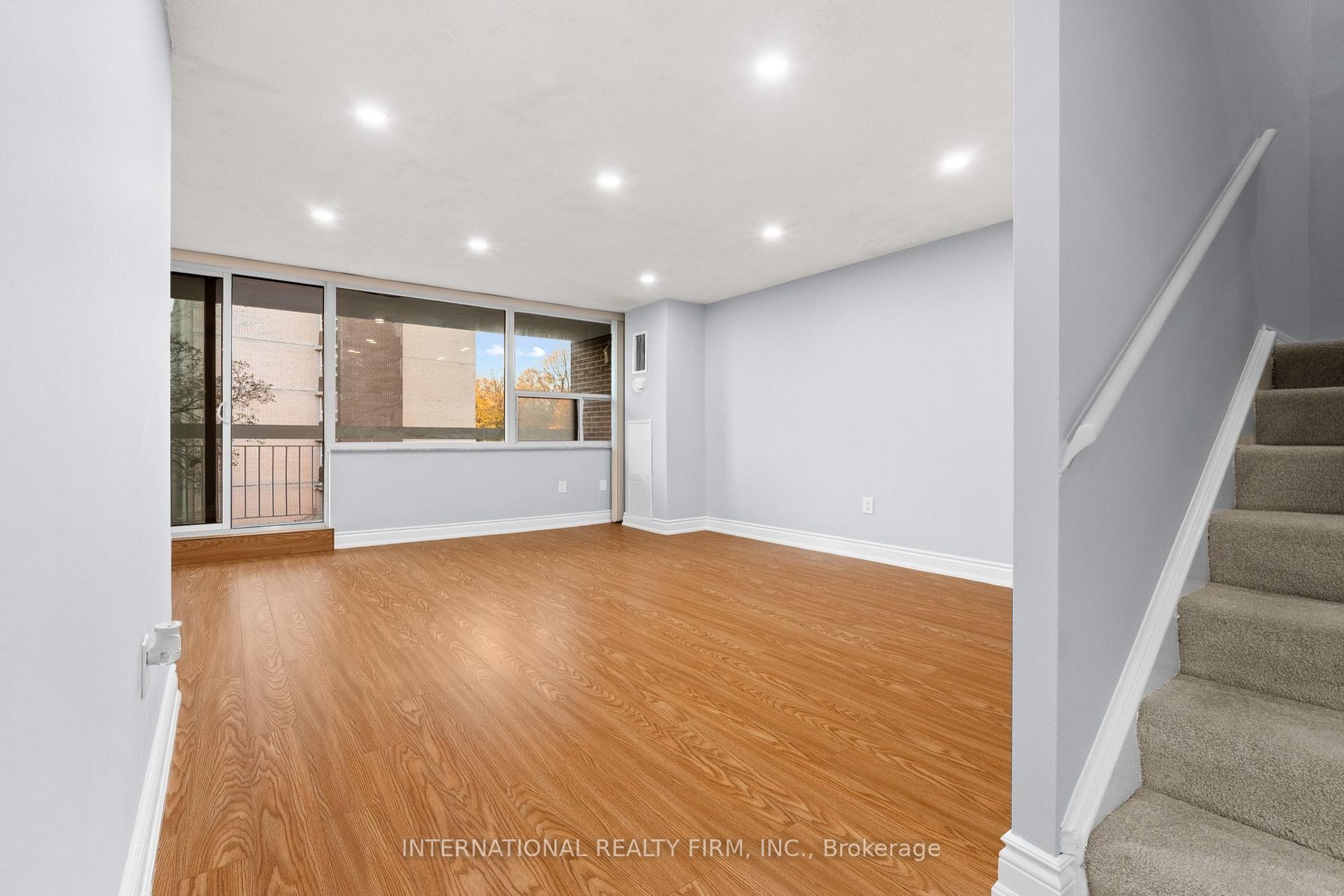 Photo 8 of Unit 323, 4064 Lawrence Avenue E, Scarborough, West Hill — HOMEH