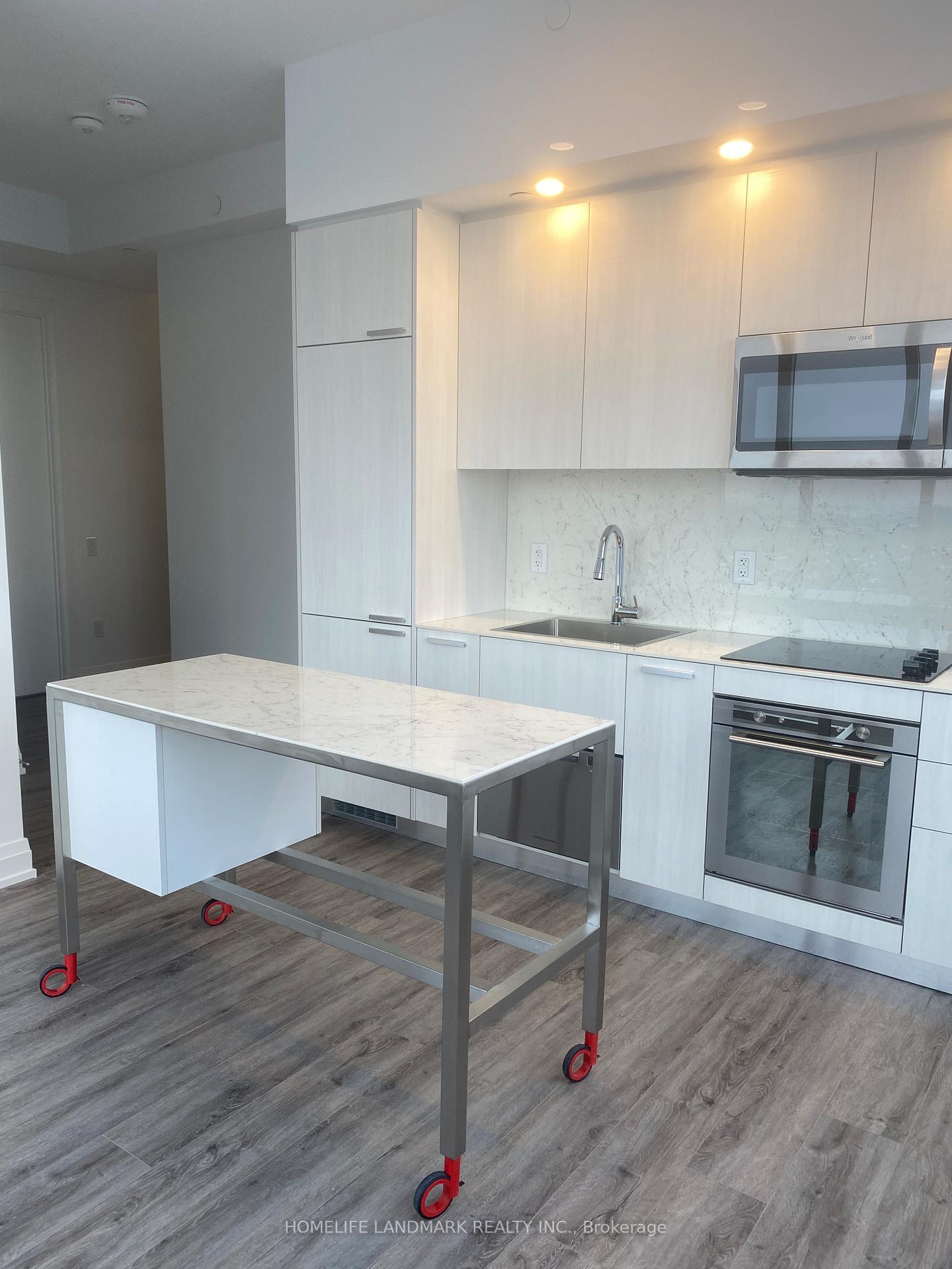 Photo 5 of Unit Ph603, 75 Canterbury Place, North York, Willowdale West — HOMEH