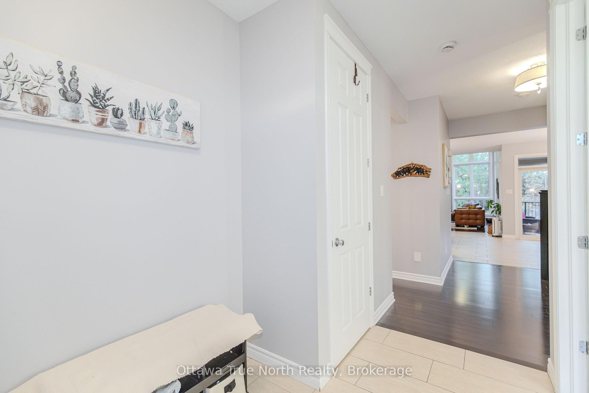 Photo 3 of 130 Grainstone Way, Ottawa, Kanata - Kanata Lakes/Heritage Hills — HOMEH