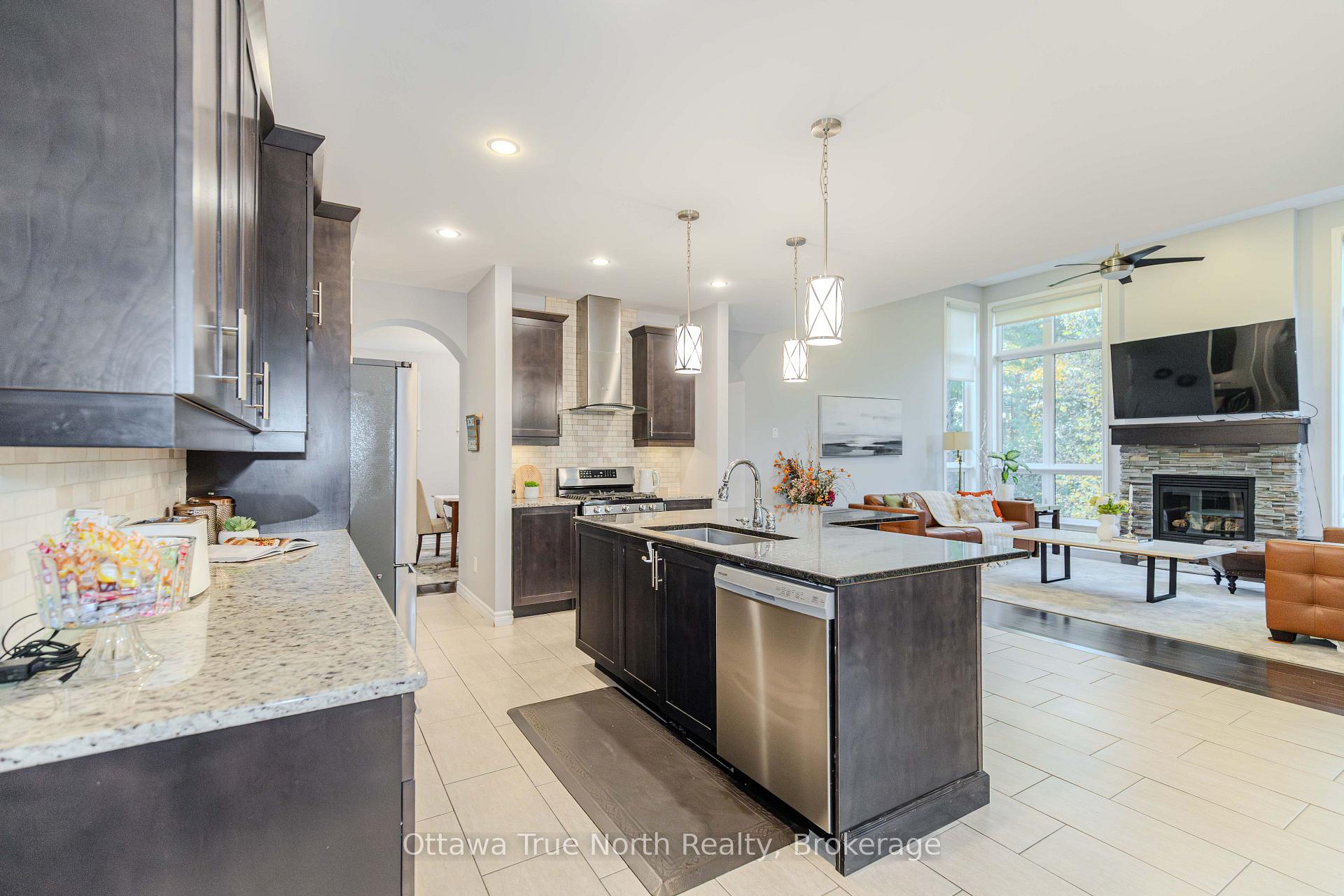 Photo 11 of 130 Grainstone Way, Ottawa, Kanata - Kanata Lakes/Heritage Hills — HOMEH