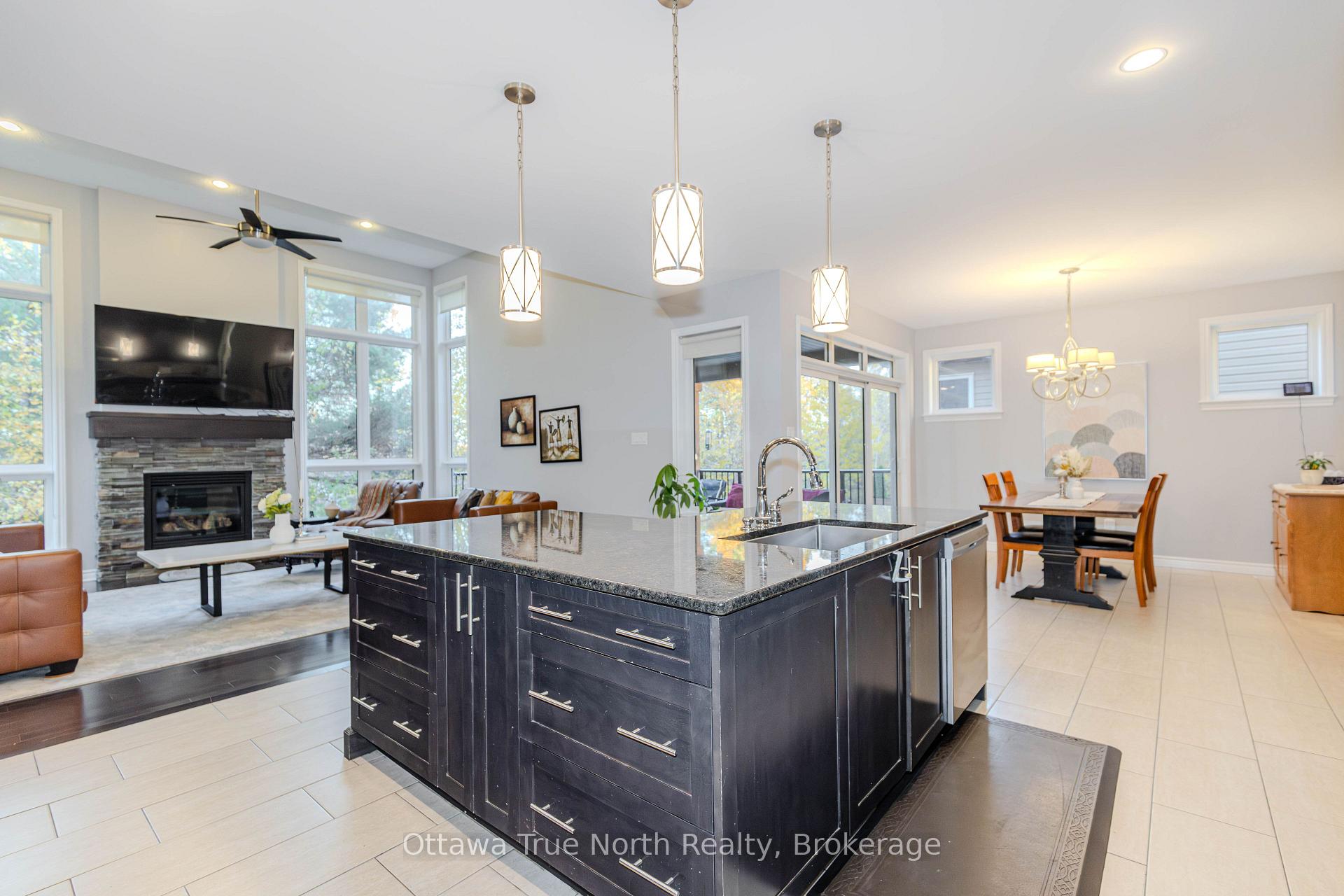 Photo 13 of 130 Grainstone Way, Ottawa, Kanata - Kanata Lakes/Heritage Hills — HOMEH