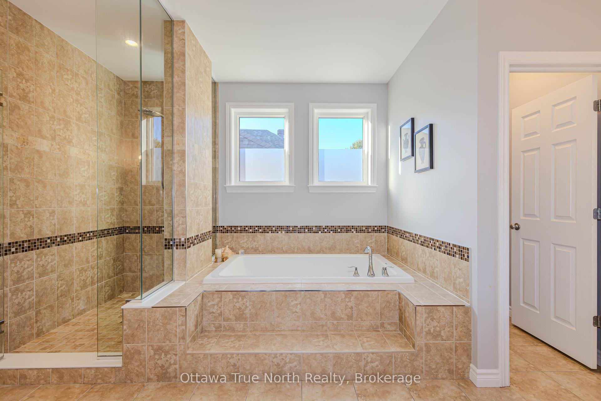 Photo 24 of 130 Grainstone Way, Ottawa, Kanata - Kanata Lakes/Heritage Hills — HOMEH