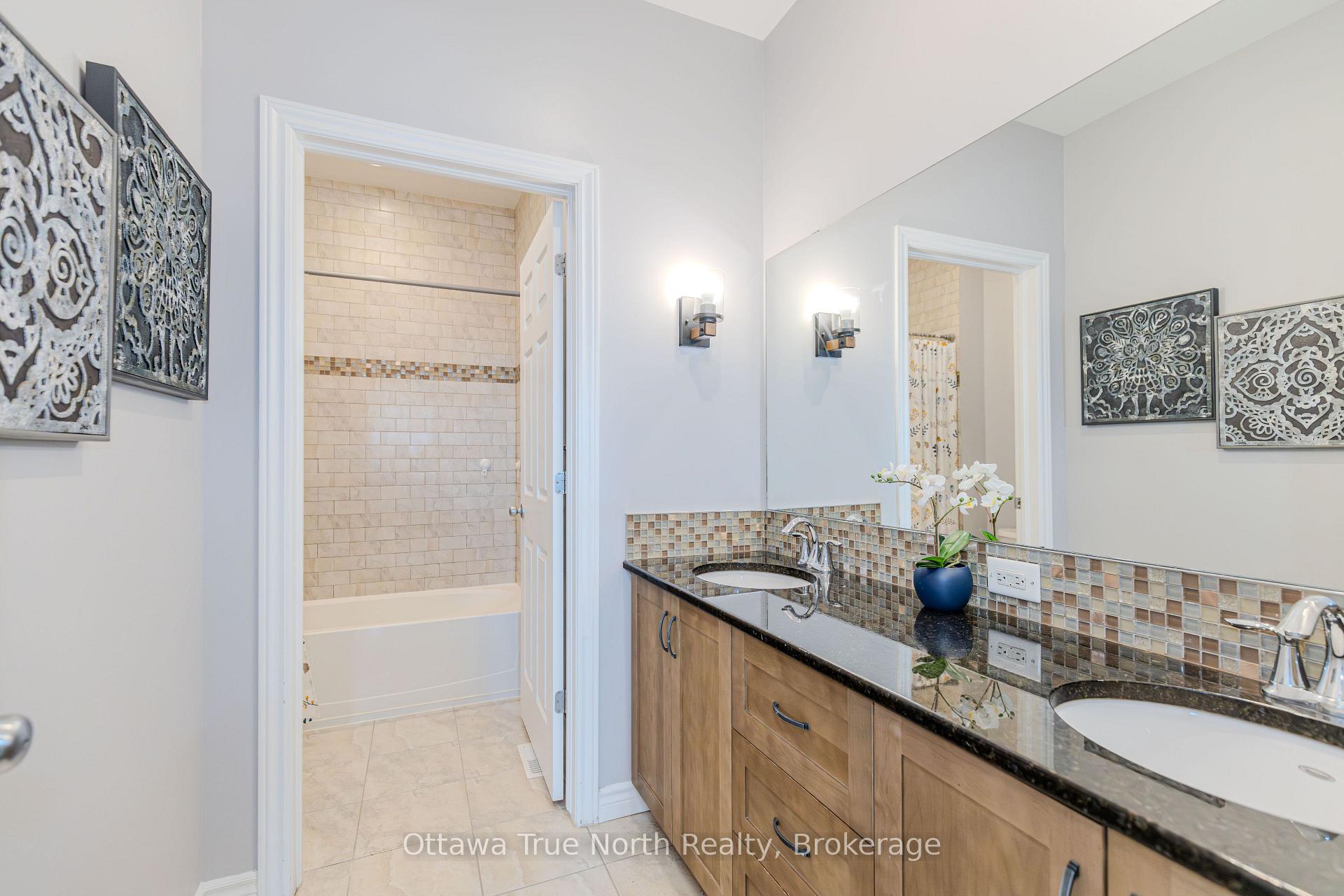 Photo 29 of 130 Grainstone Way, Ottawa, Kanata - Kanata Lakes/Heritage Hills — HOMEH