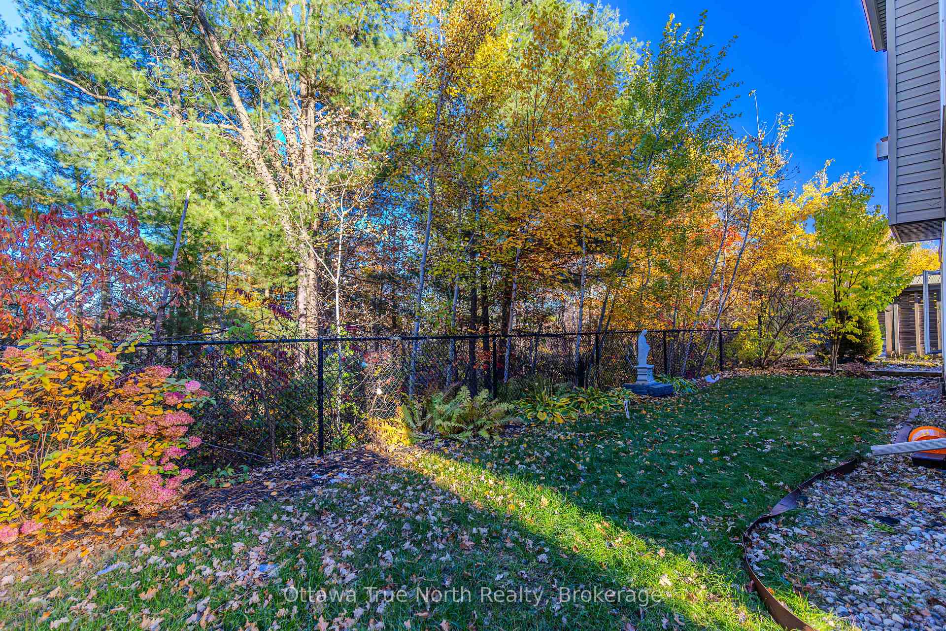 Photo 39 of 130 Grainstone Way, Ottawa, Kanata - Kanata Lakes/Heritage Hills — HOMEH