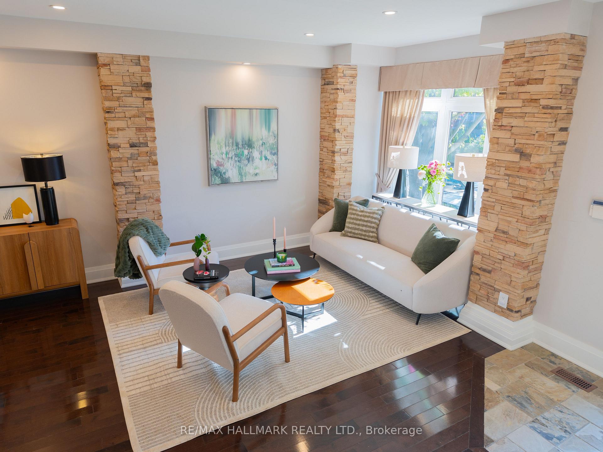 Photo 3 of 26 Judith Drive, Toronto, East York — HOMEH