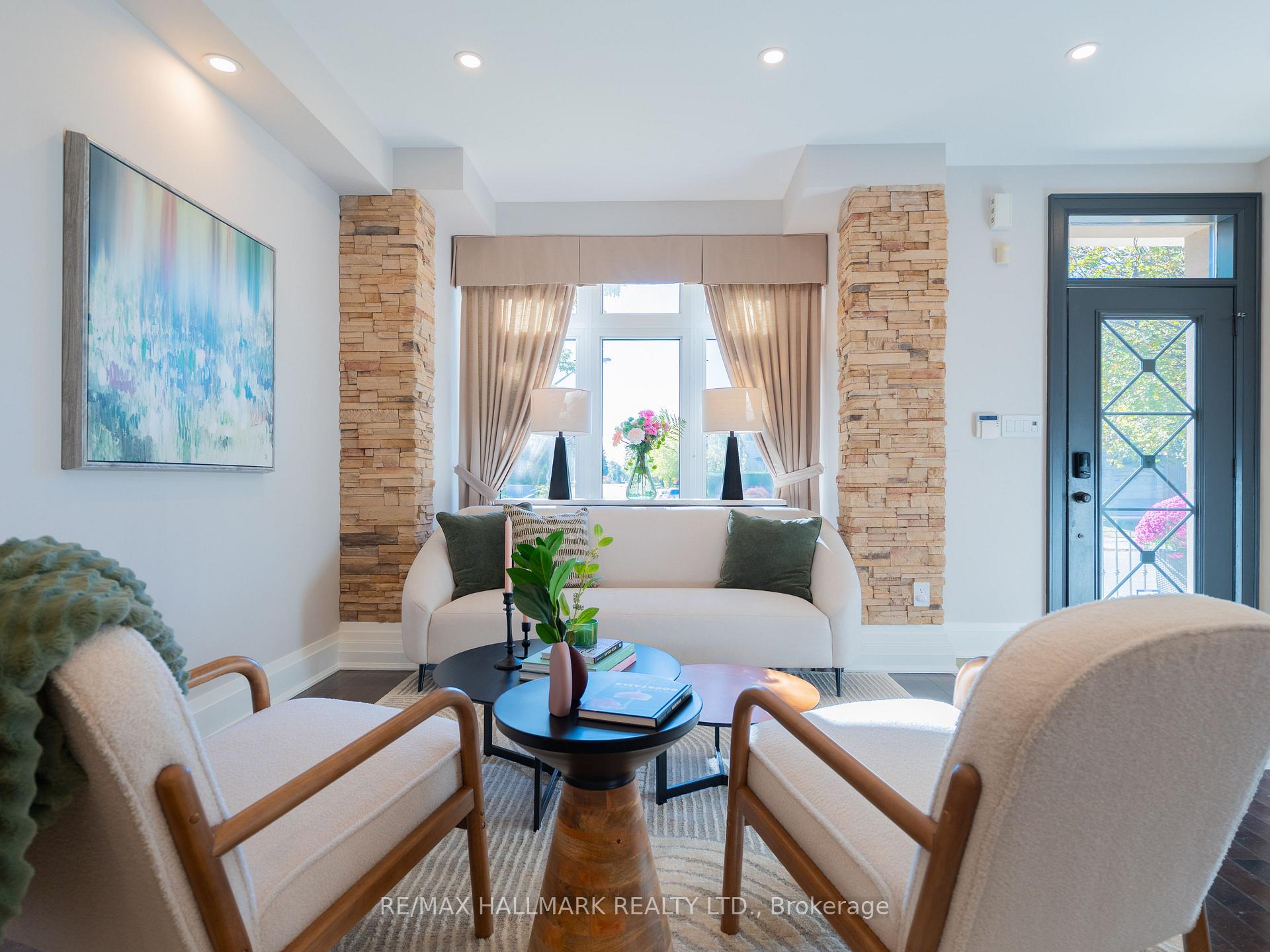 Photo 4 of 26 Judith Drive, Toronto, East York — HOMEH