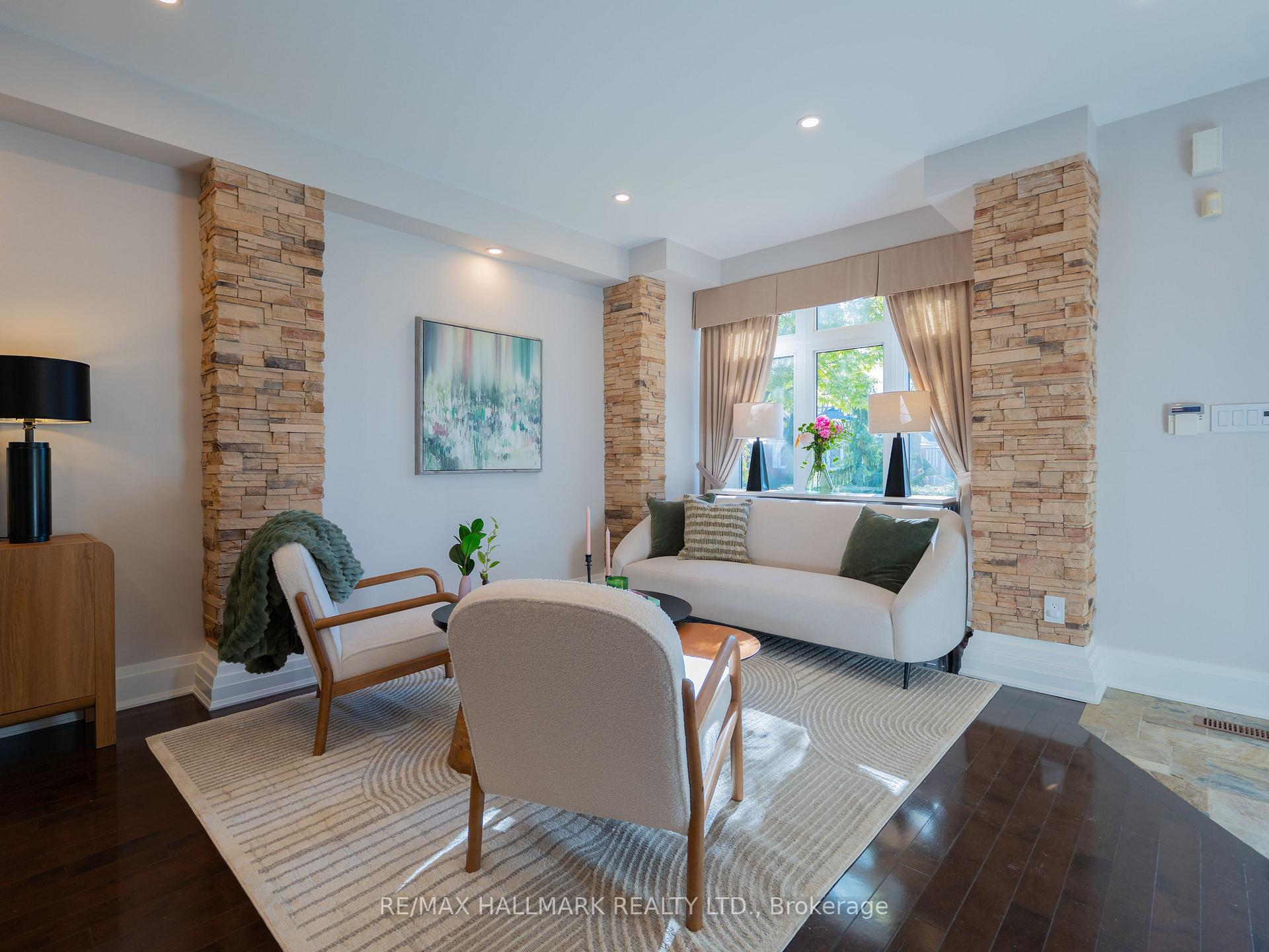 Photo 5 of 26 Judith Drive, Toronto, East York — HOMEH