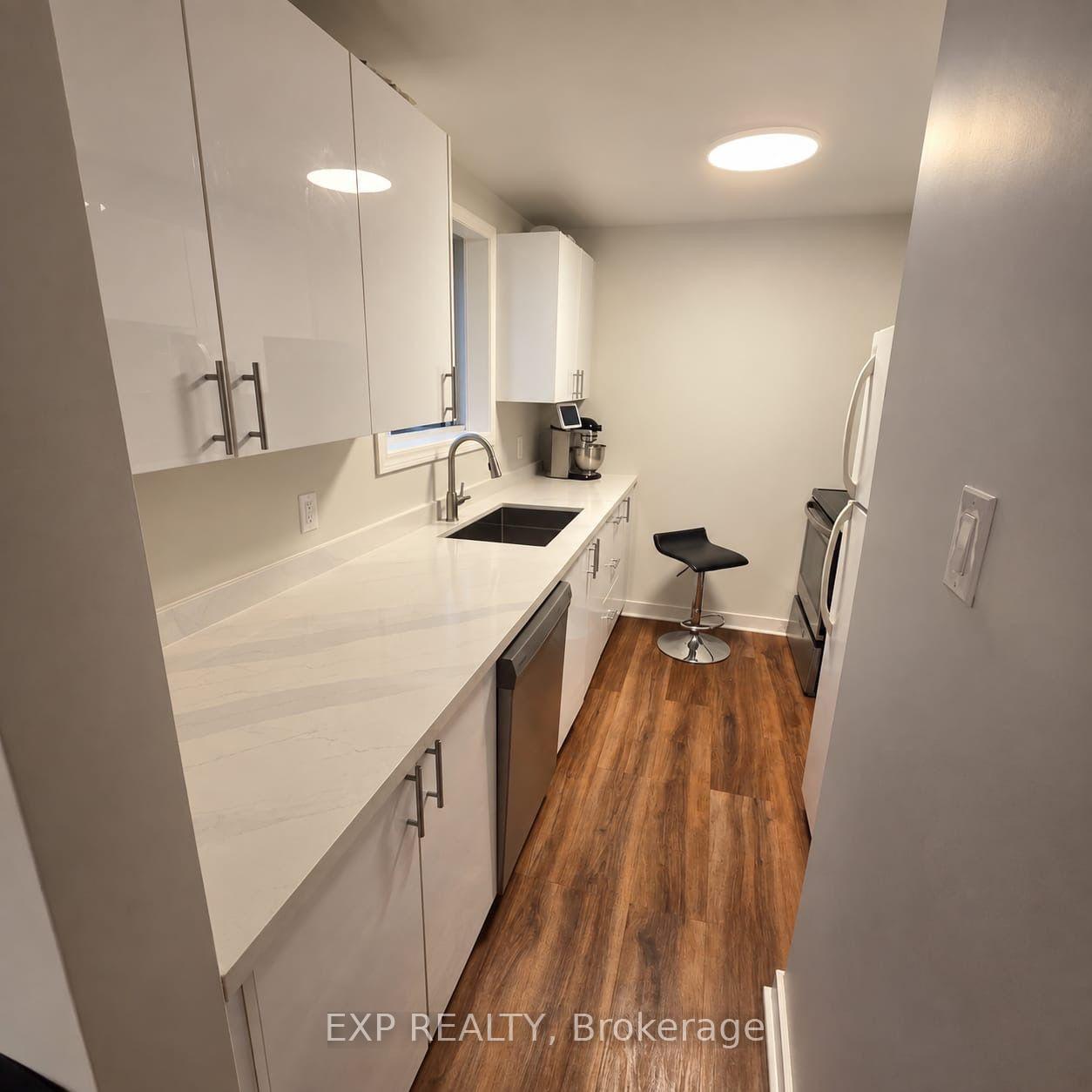 Photo 5 of Unit Lower, 16 Lucas Avenue, Barrie, Holly — HOMEH