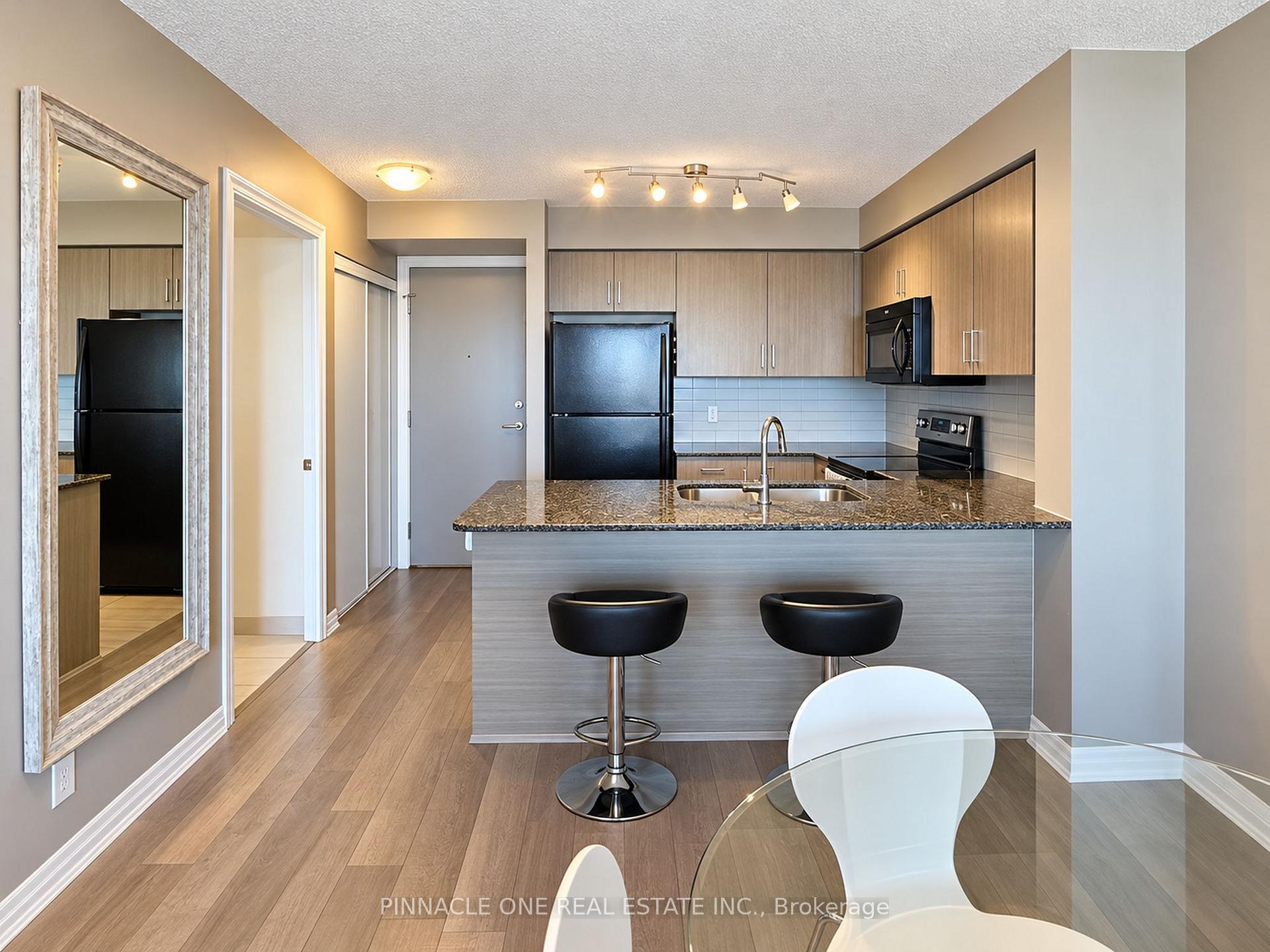 Photo 7 of Unit 910, 80 Esther Lorrie Drive, Etobicoke, West Humber-Clairville — HOMEH
