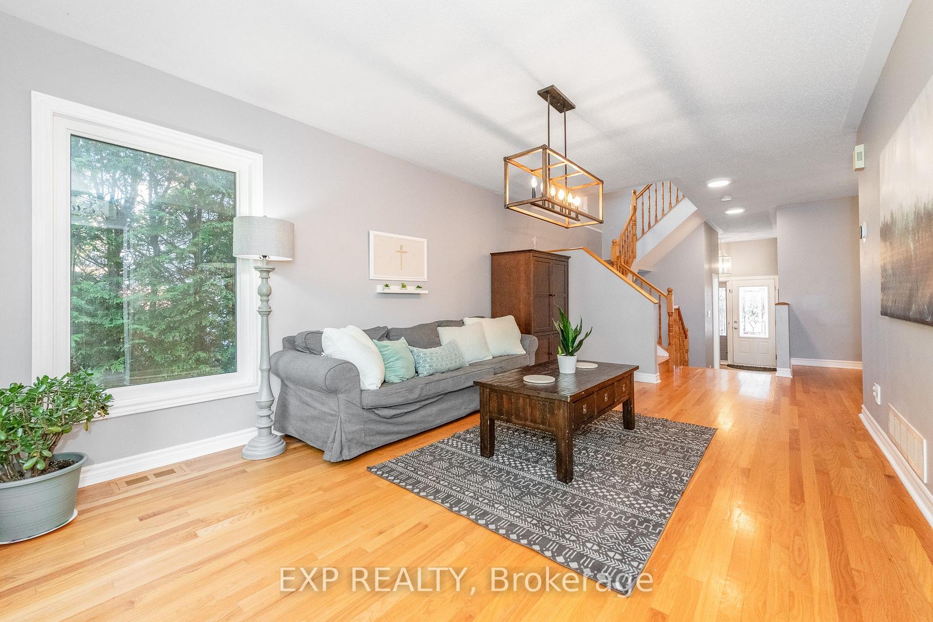 Photo 17 of 36 Meadowbreeze Drive, Ottawa, Kanata - Emerald Meadows/Trailwest — HOMEH