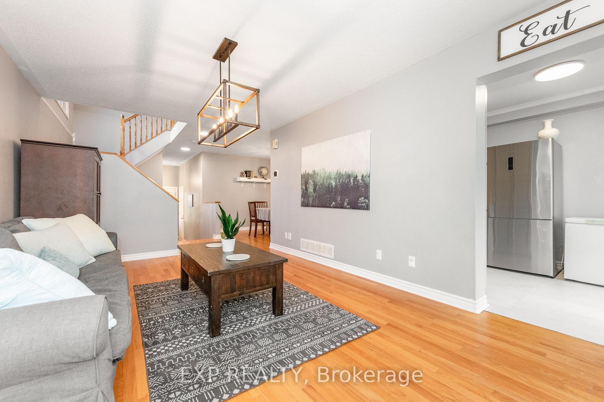 Photo 18 of 36 Meadowbreeze Drive, Ottawa, Kanata - Emerald Meadows/Trailwest — HOMEH