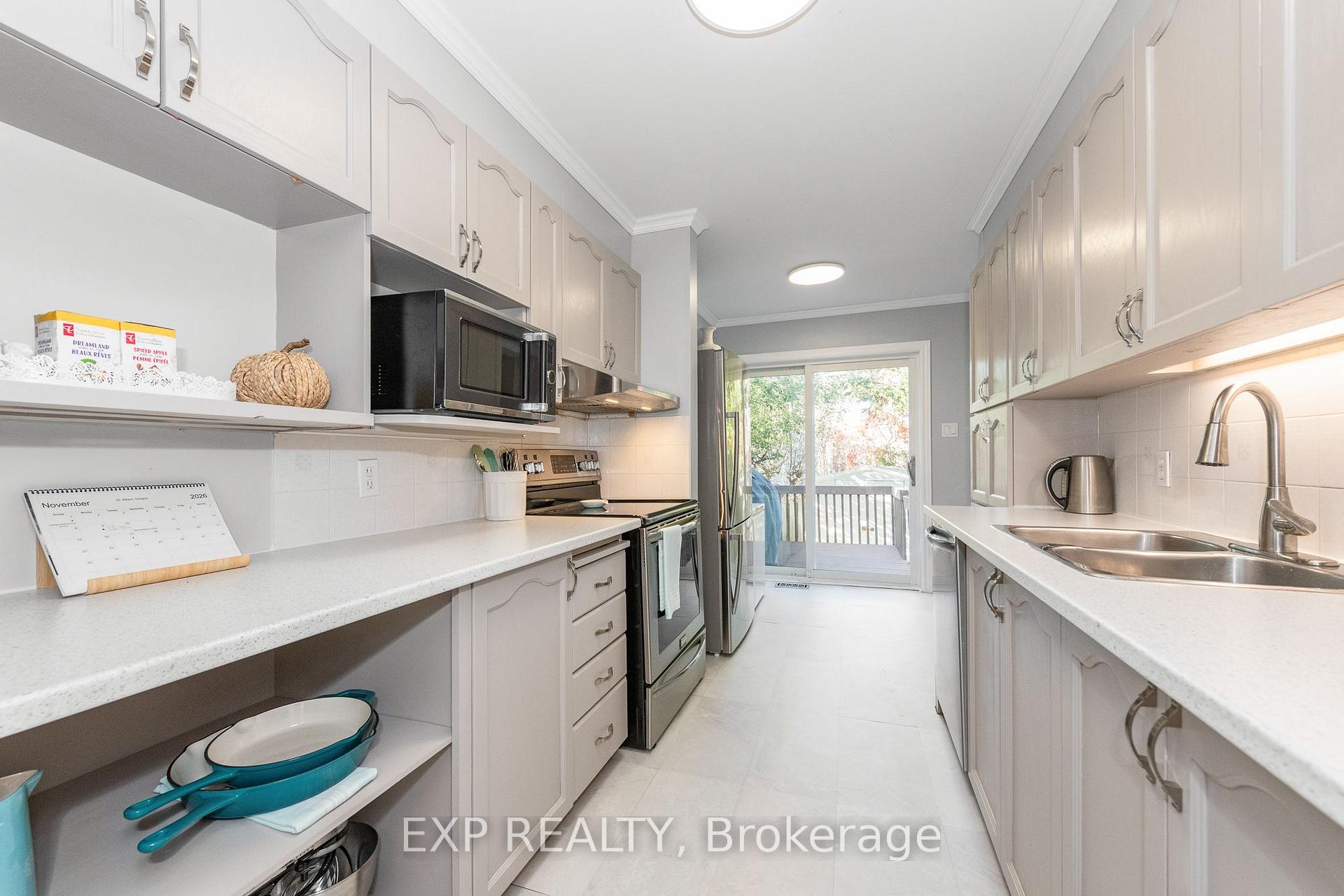 Photo 21 of 36 Meadowbreeze Drive, Ottawa, Kanata - Emerald Meadows/Trailwest — HOMEH