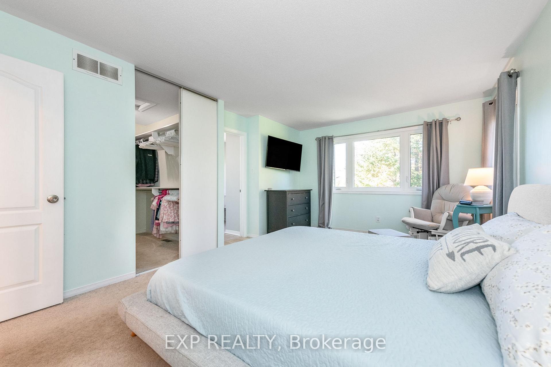 Photo 26 of 36 Meadowbreeze Drive, Ottawa, Kanata - Emerald Meadows/Trailwest — HOMEH