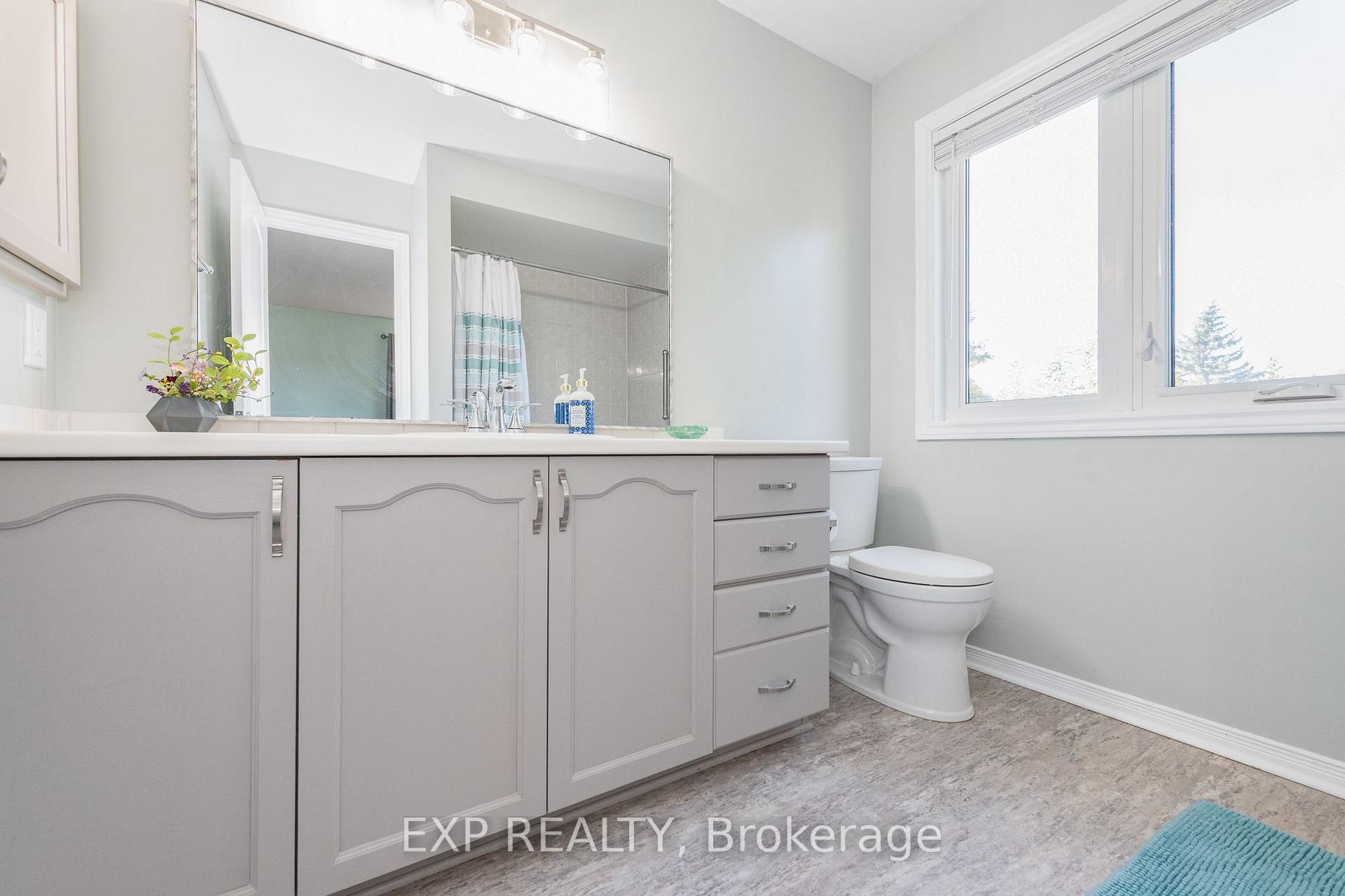 Photo 29 of 36 Meadowbreeze Drive, Ottawa, Kanata - Emerald Meadows/Trailwest — HOMEH