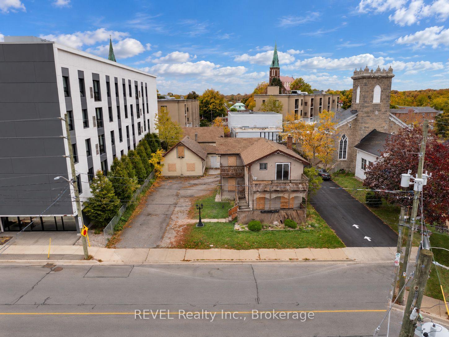 Photo 6 of 21 Pine Street S, Thorold, Thorold Downtown — HOMEH