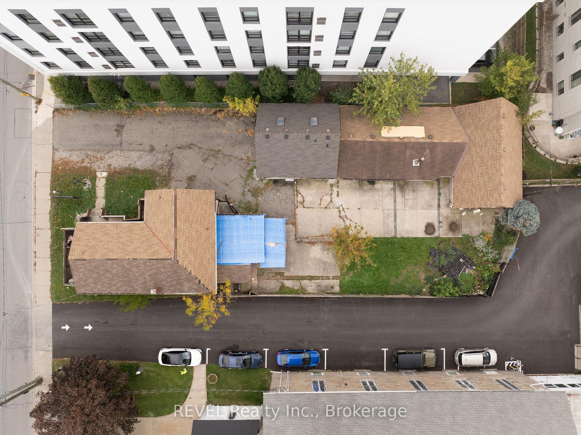 Photo 5 of 21 Pine Street S, Thorold, Thorold Downtown — HOMEH