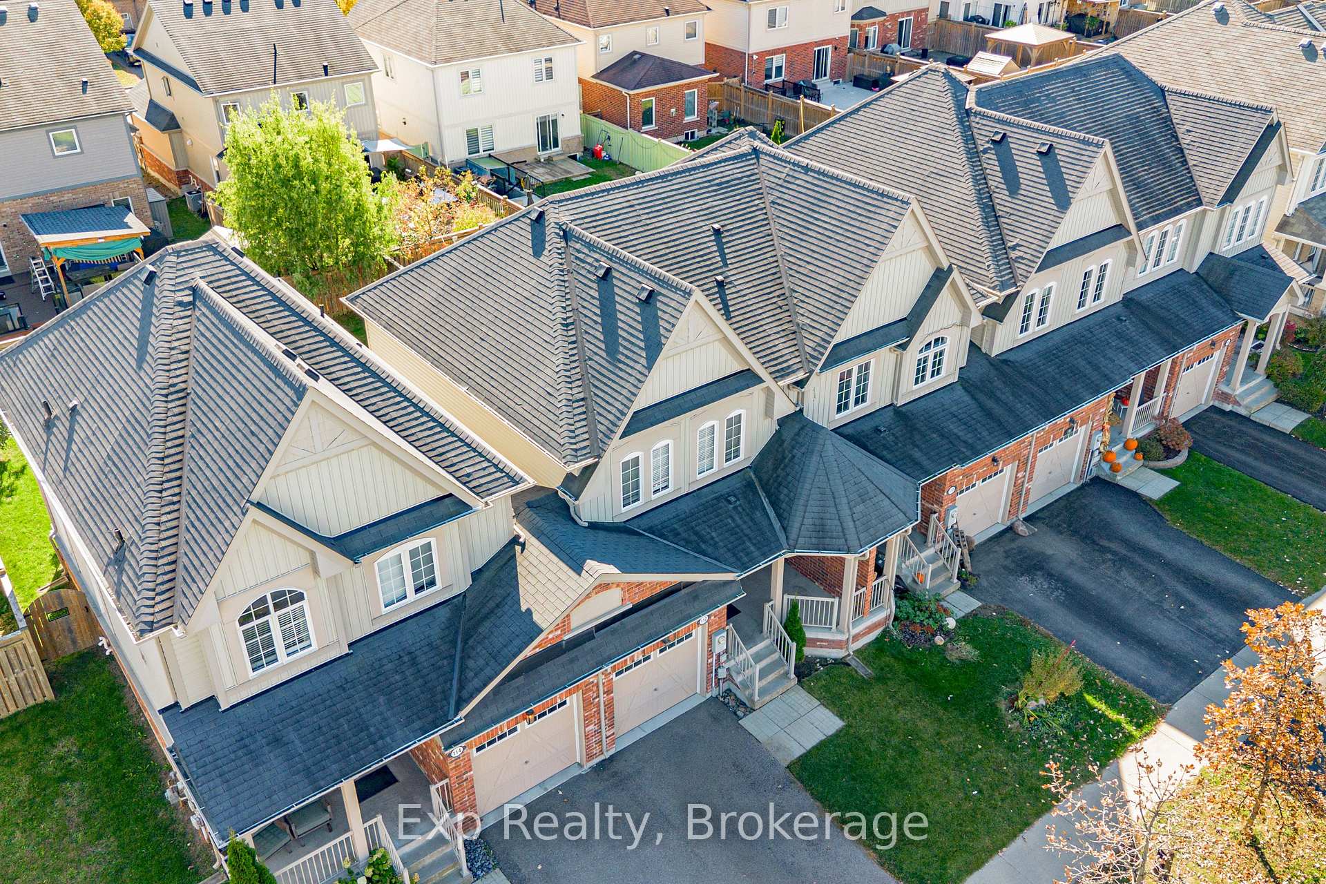 Photo 3 of 112 Richard Davies Crescent, Clarington, Bowmanville — HOMEH