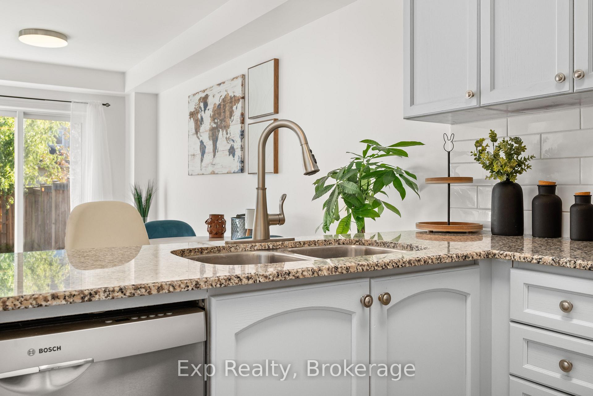 Photo 9 of 112 Richard Davies Crescent, Clarington, Bowmanville — HOMEH