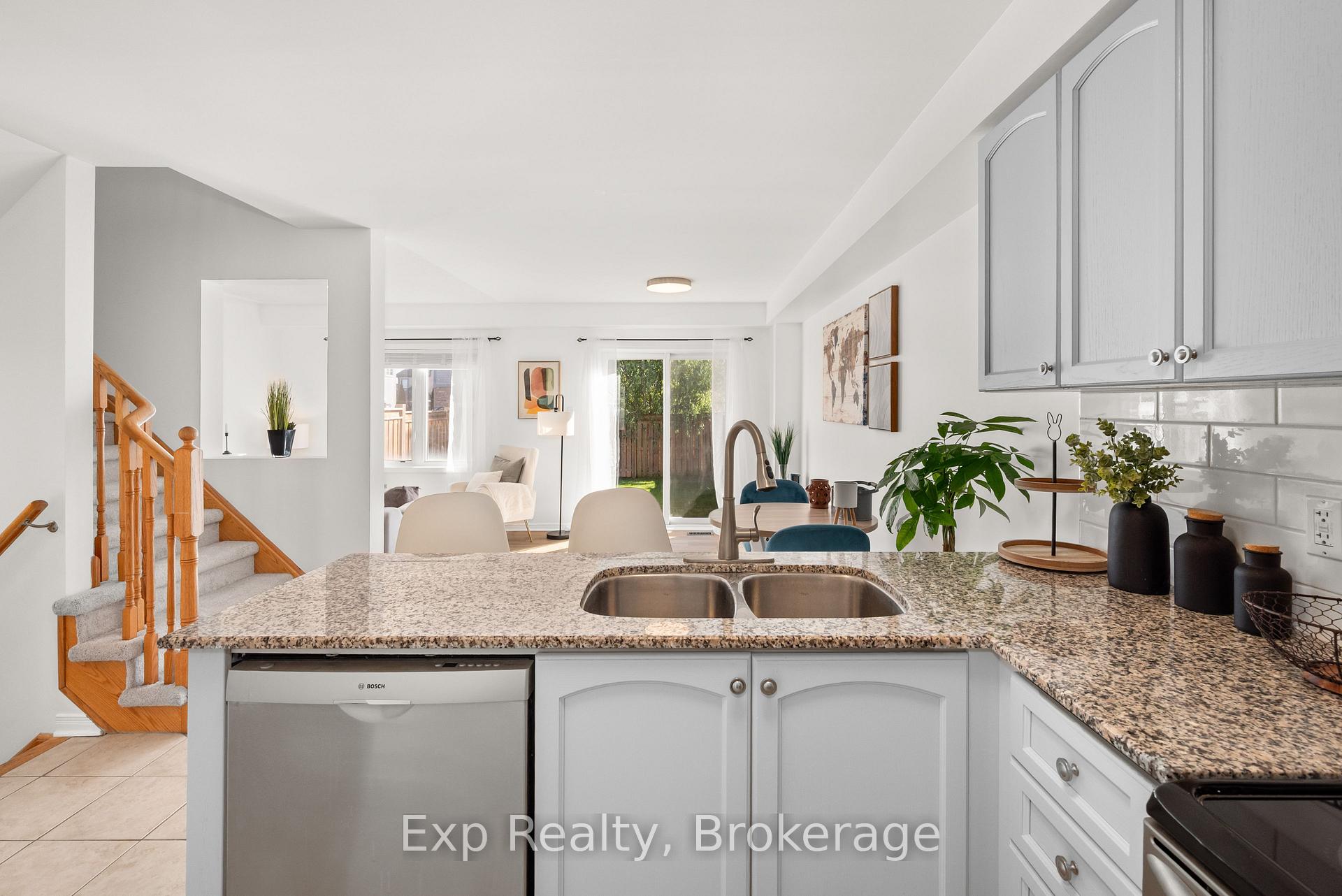 Photo 10 of 112 Richard Davies Crescent, Clarington, Bowmanville — HOMEH